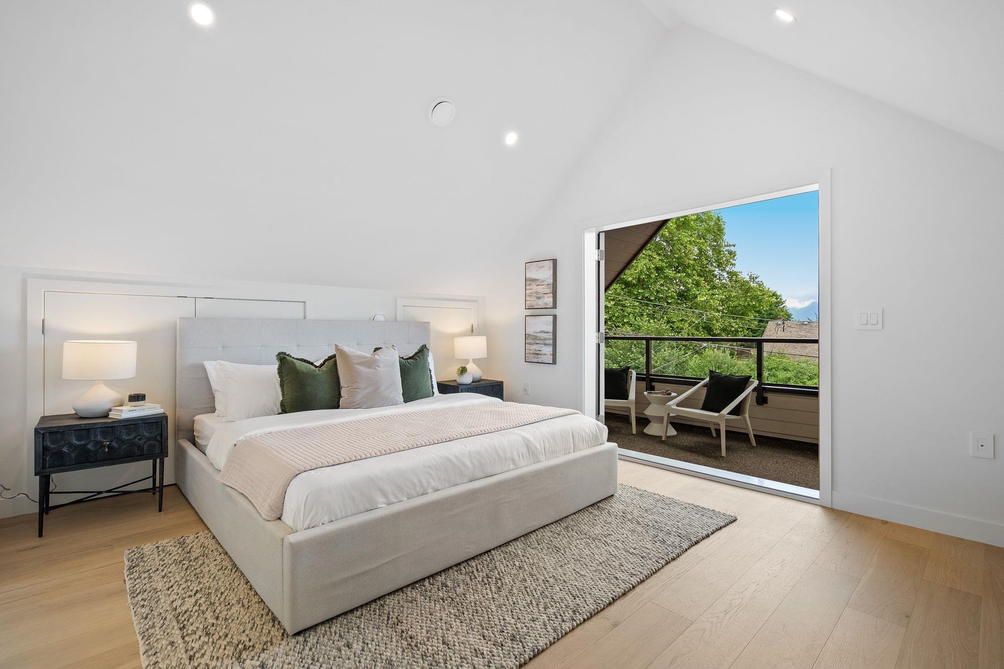 2-2211 William Street, Vancouver, BC
