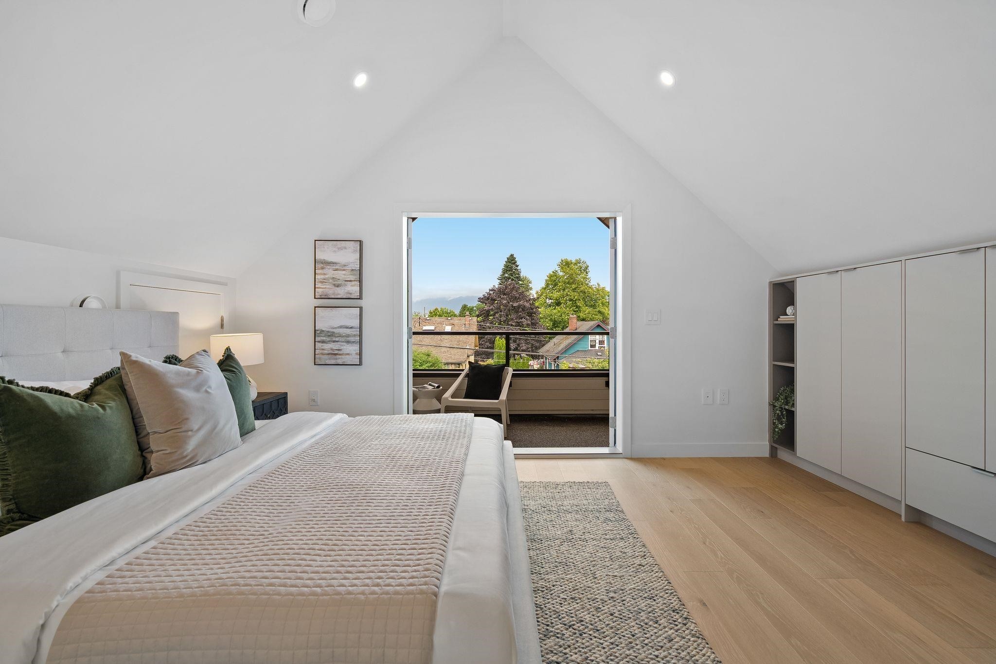 2-2211 William Street, Vancouver, BC