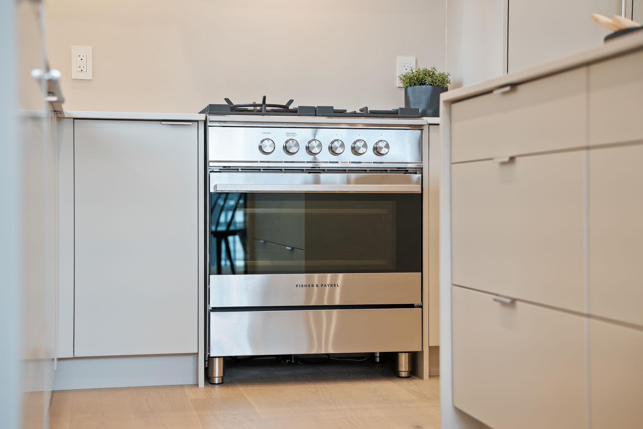 2-2211 William Street, Vancouver, BC