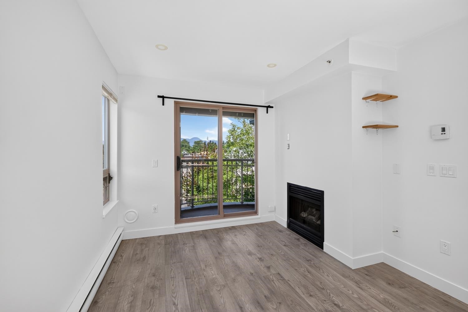 401-688 16Th Avenue E, Vancouver, BC