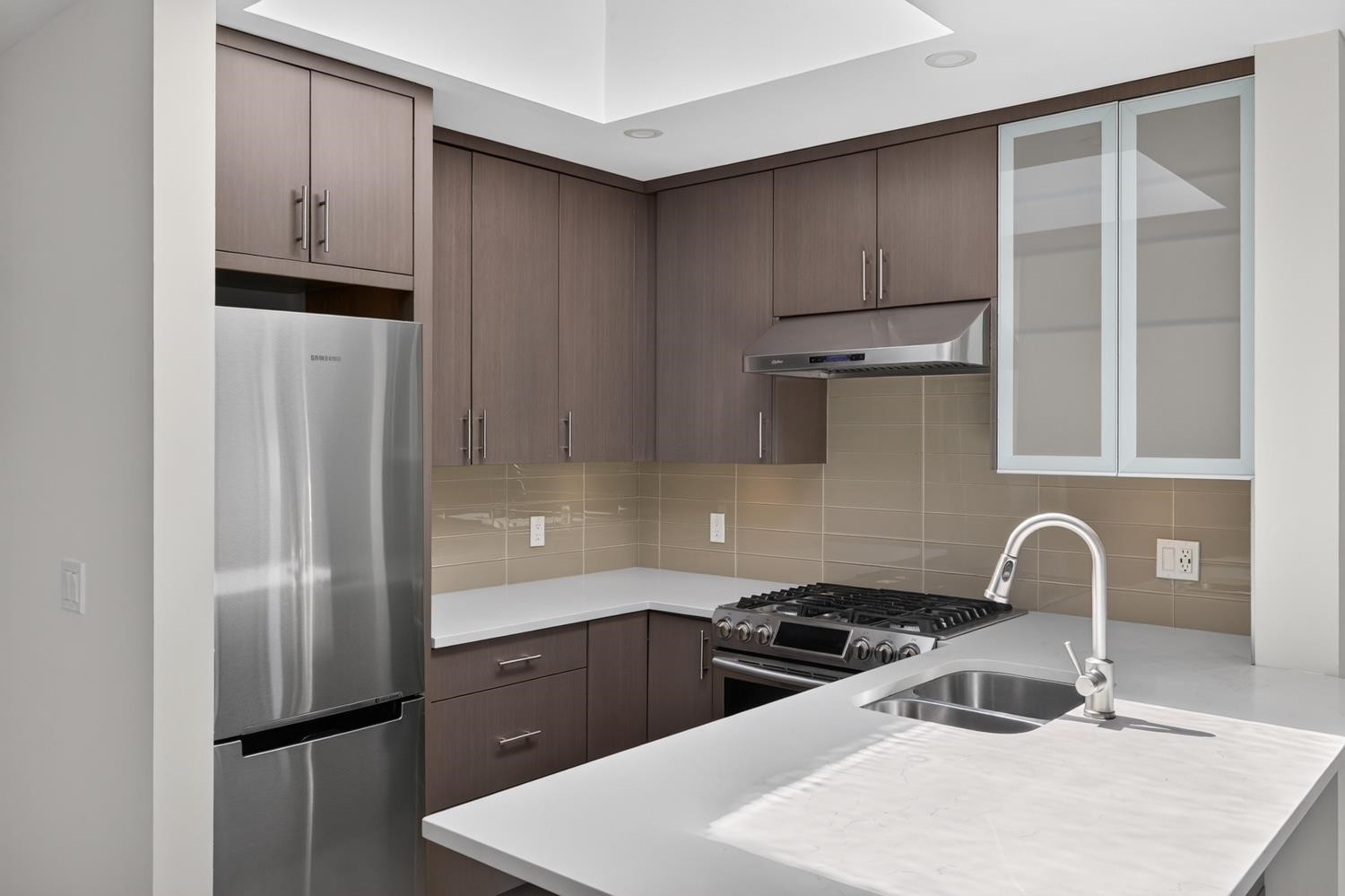 401-688 16Th Avenue E, Vancouver, BC