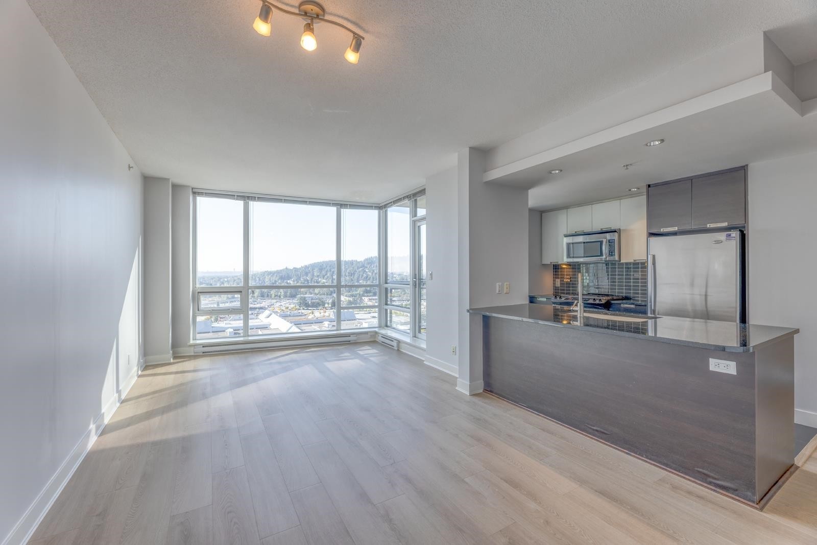 2501-2968 Glen Drive, Coquitlam, BC