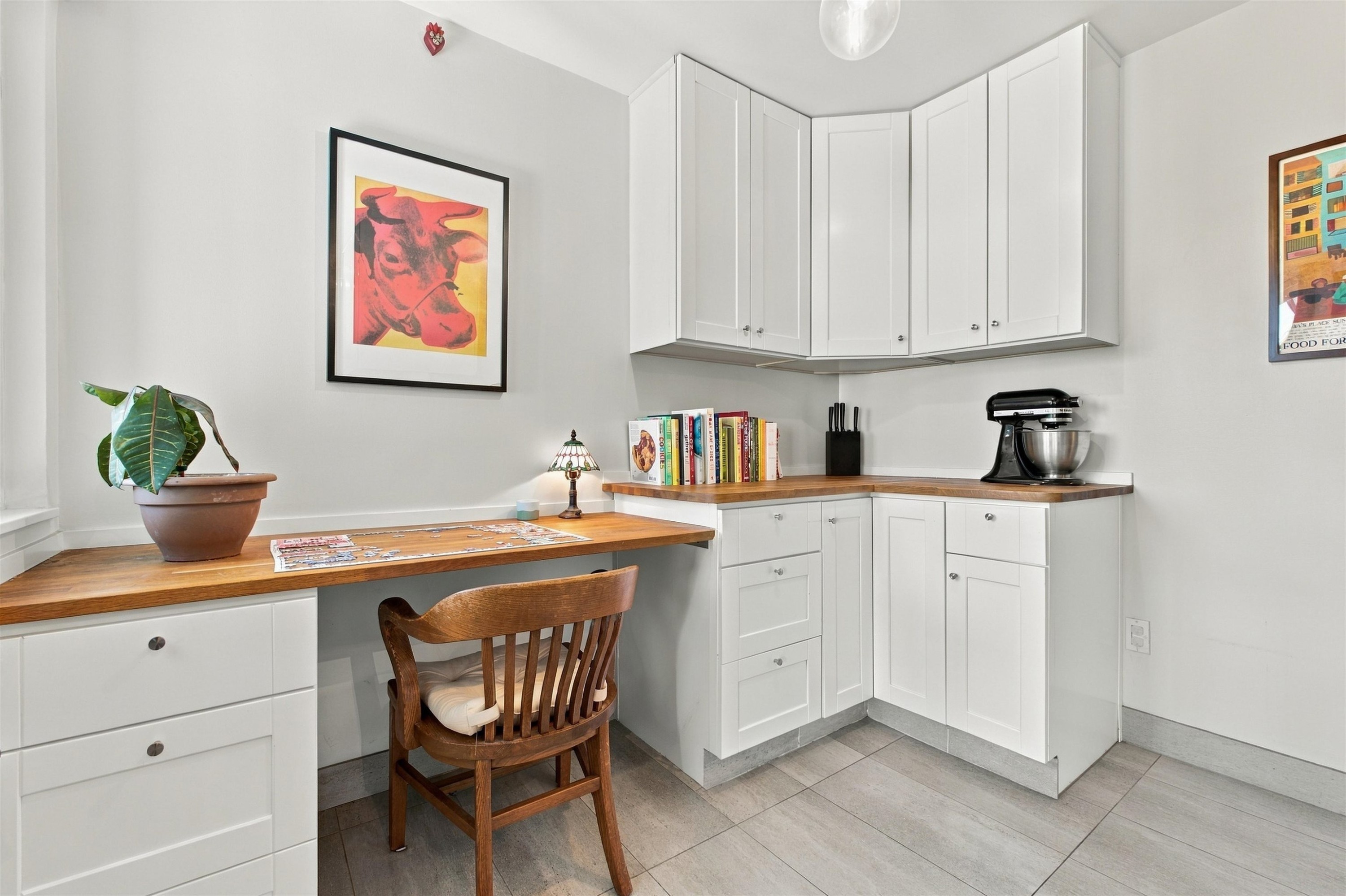 304-1611 3Rd Avenue E, Vancouver, BC