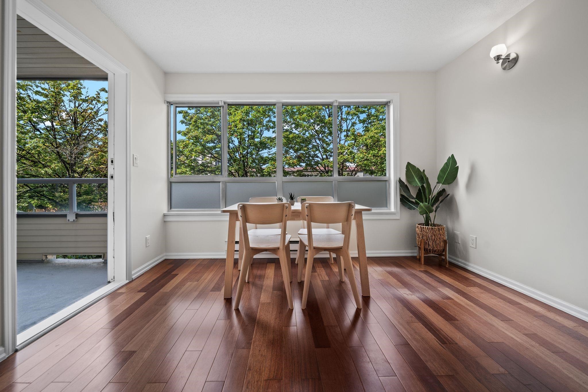 201-4990 Mcgeer Street, Vancouver, BC