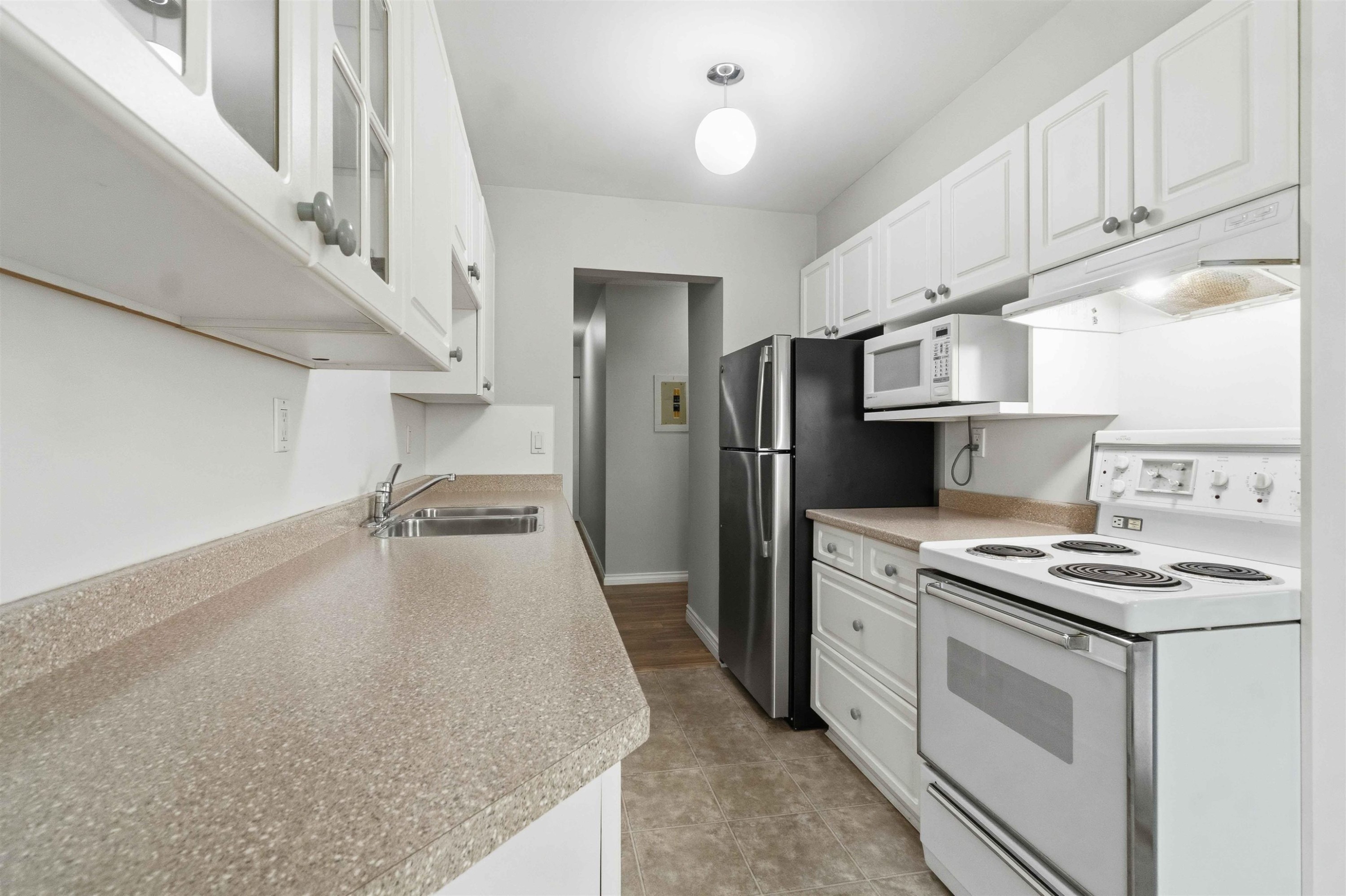 310-590 Whiting Way, Coquitlam, BC