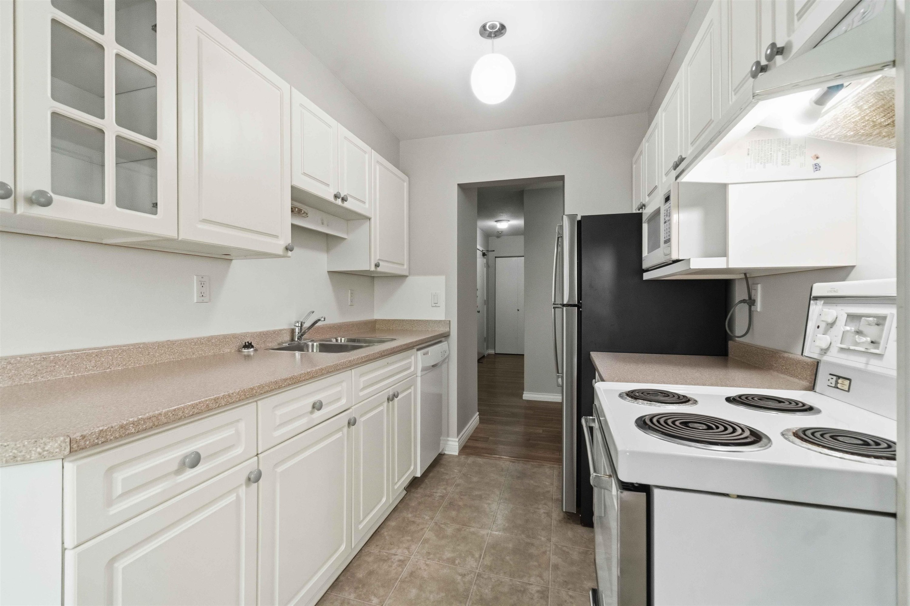 310-590 Whiting Way, Coquitlam, BC