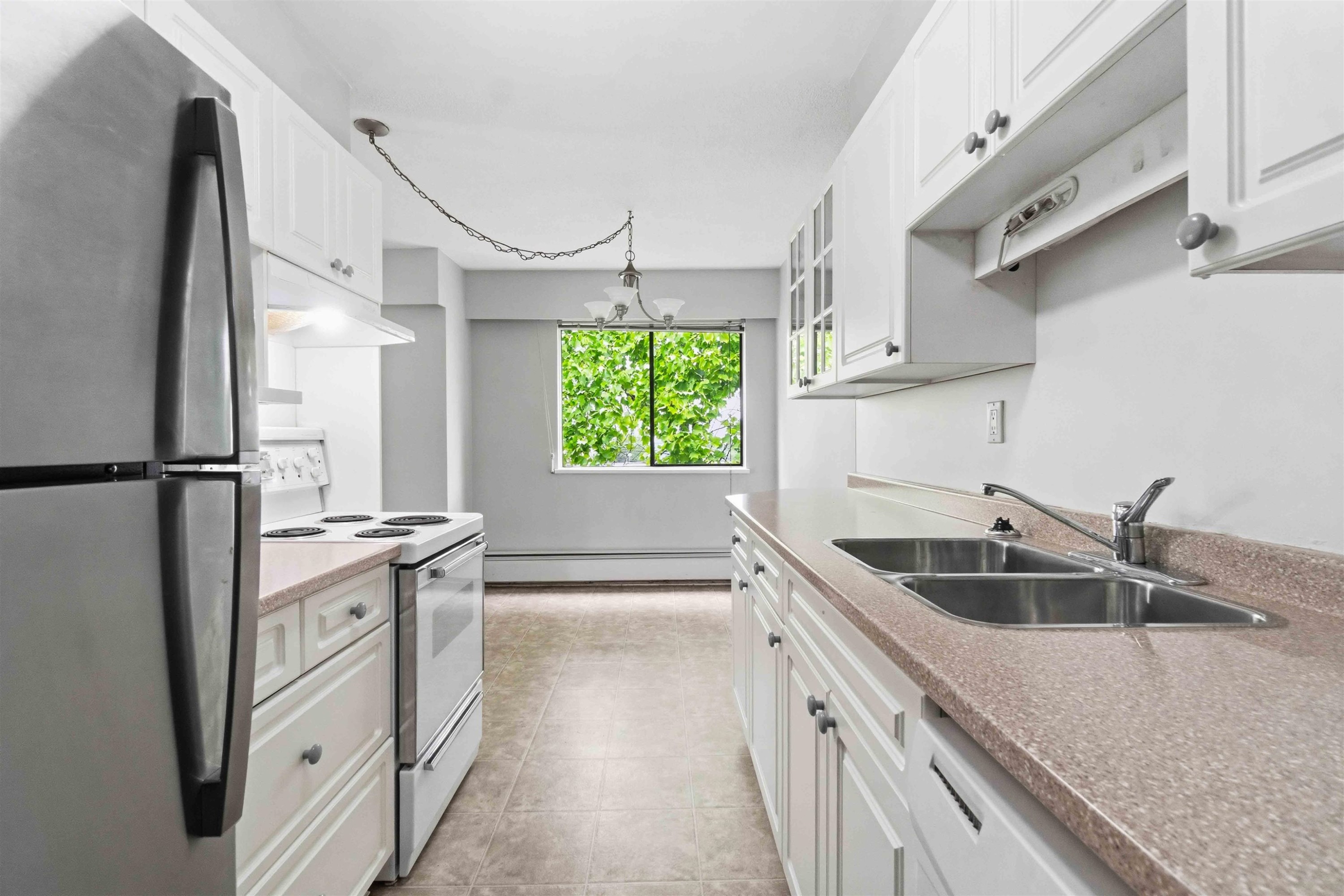 310-590 Whiting Way, Coquitlam, BC