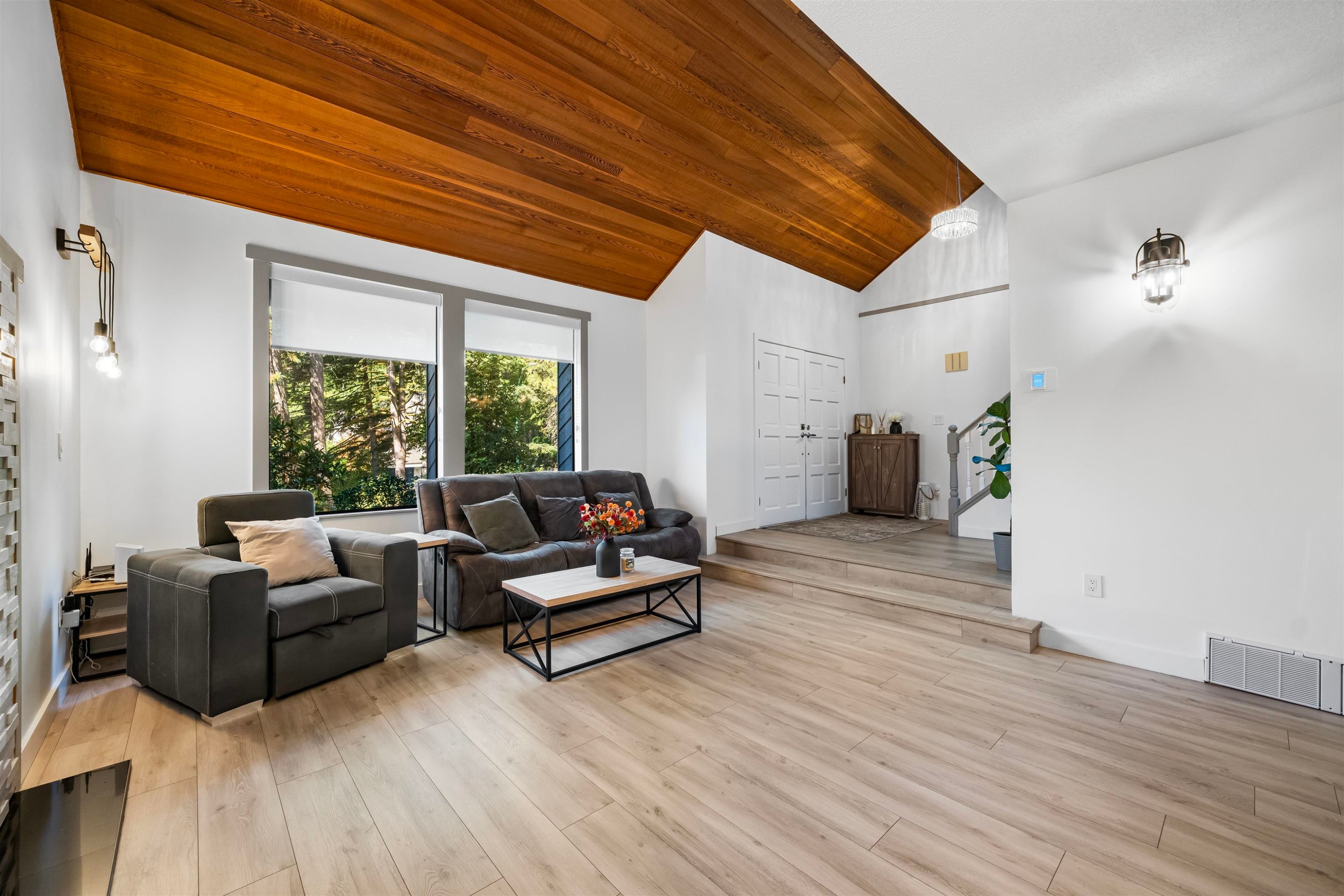 5520 Huckleberry Lane, North Vancouver, BC