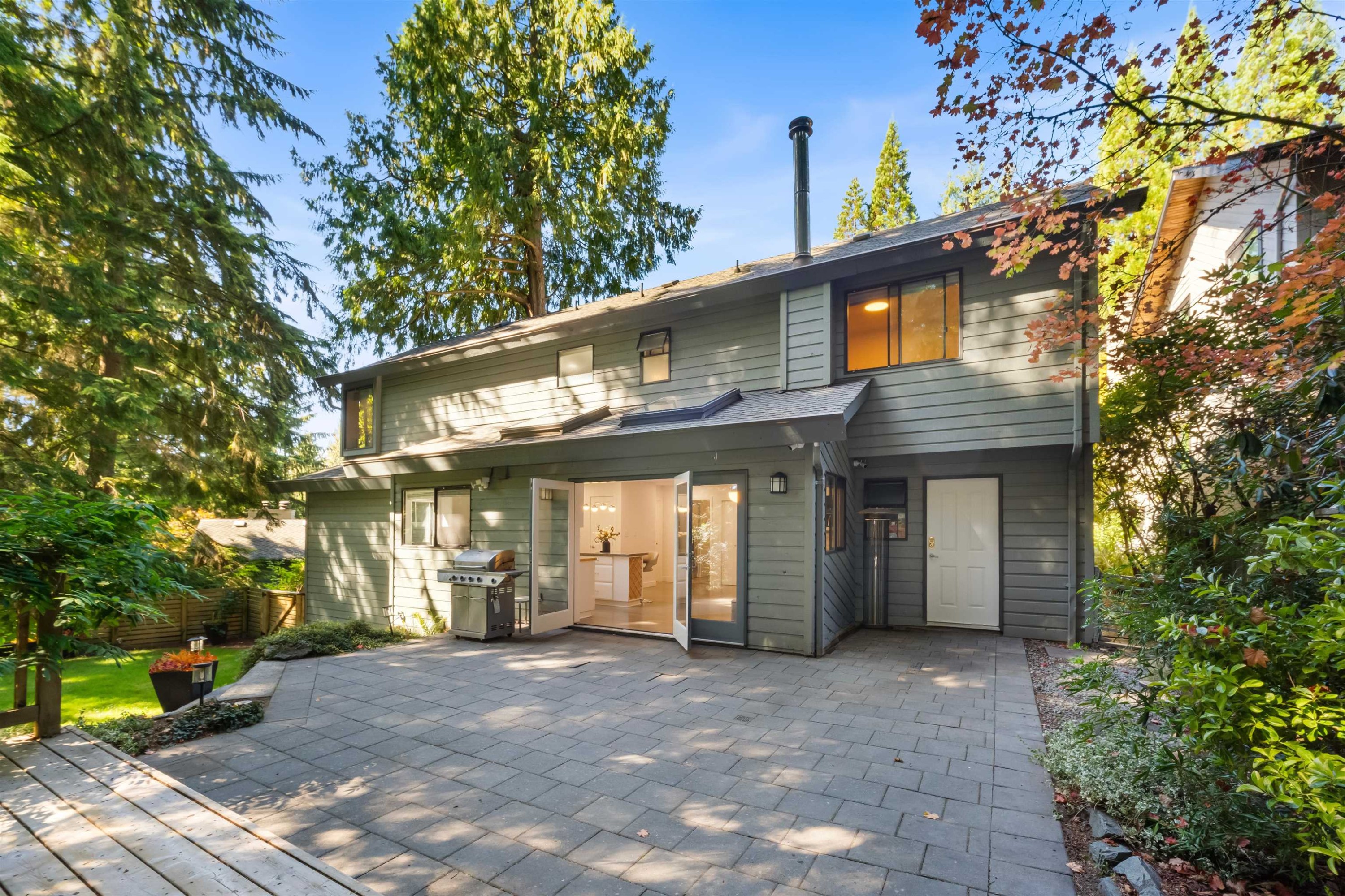 5520 Huckleberry Lane, North Vancouver, BC