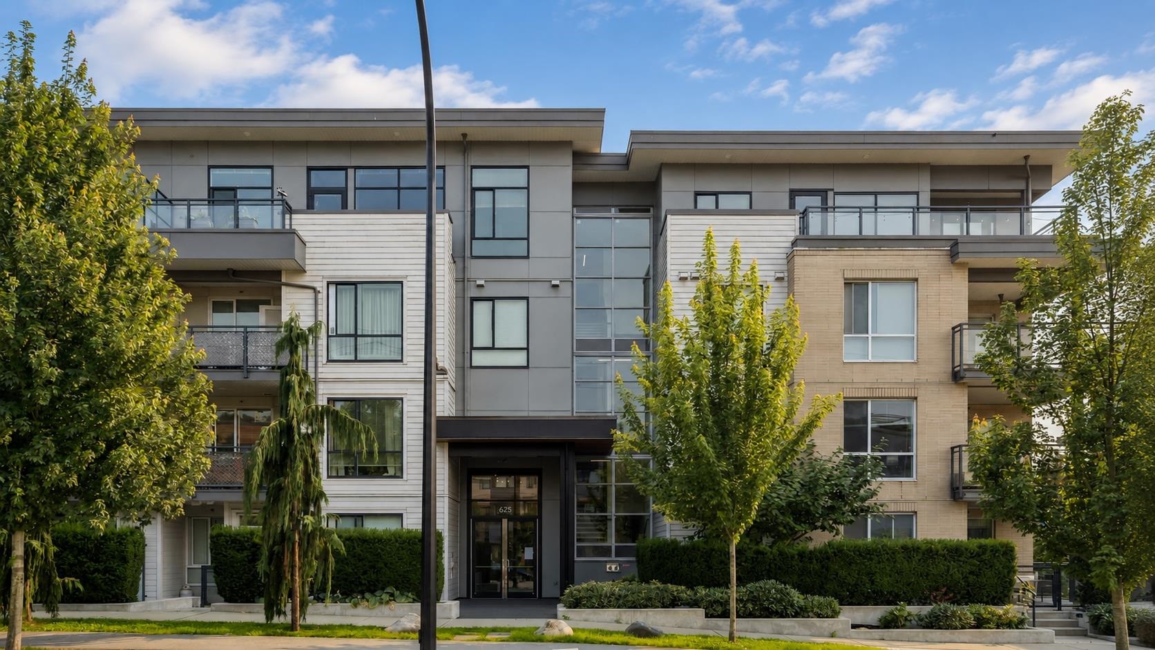 105-625 3Rd Street E, North Vancouver, BC