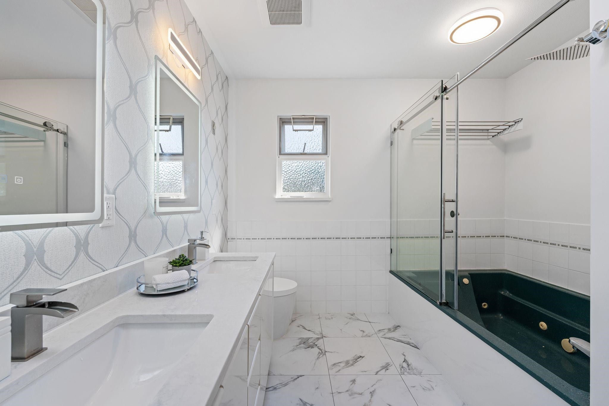 1154 Harold Road, North Vancouver, BC
