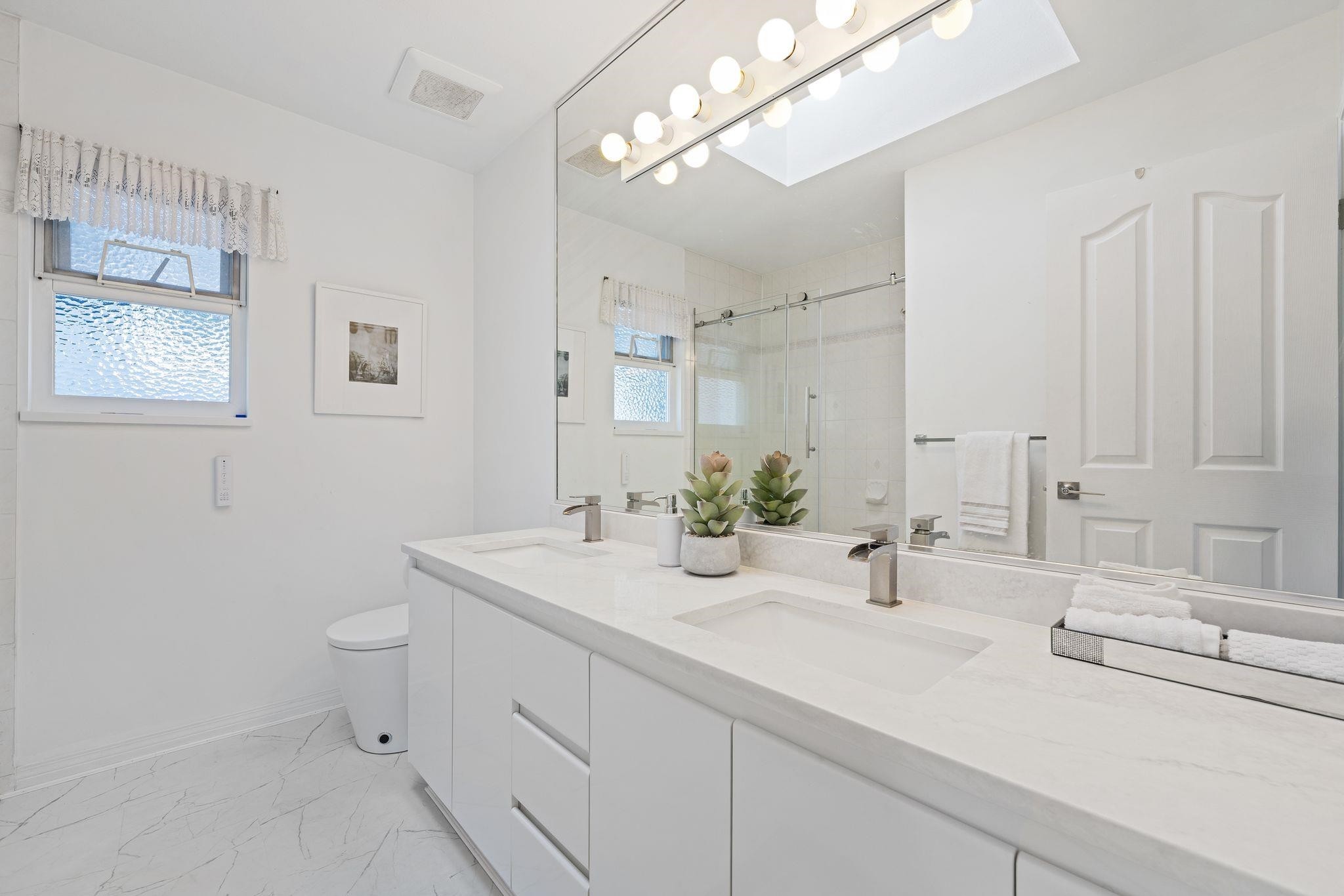 1154 Harold Road, North Vancouver, BC