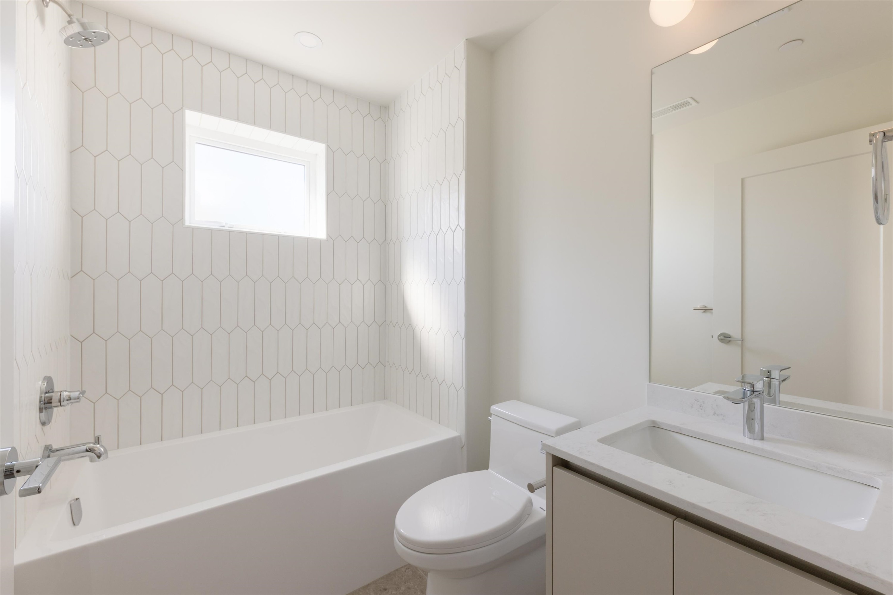 101-1837 Georgia Street E, Vancouver, BC