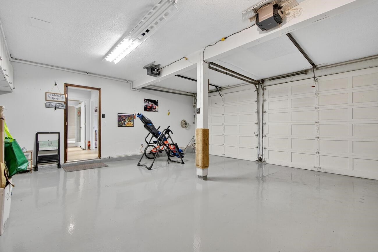 1052 Corona Crescent, Coquitlam, BC