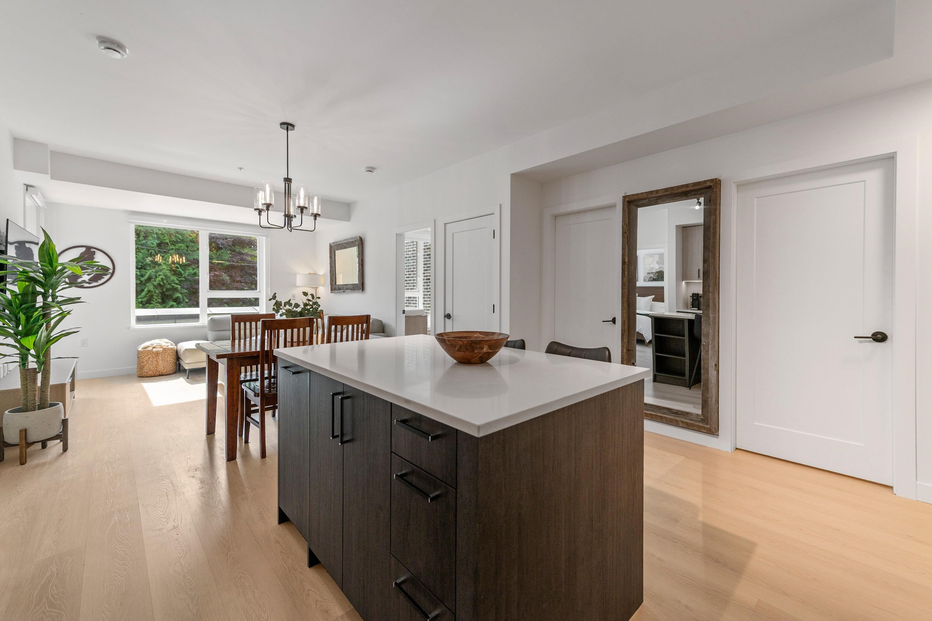 214-2002 St. George Street, Port Moody, BC