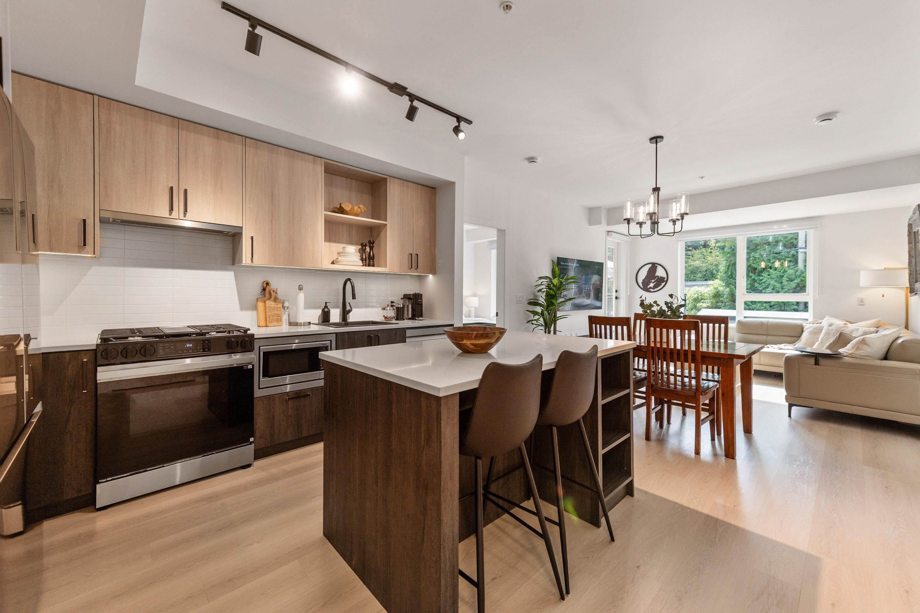 214-2002 St. George Street, Port Moody, BC