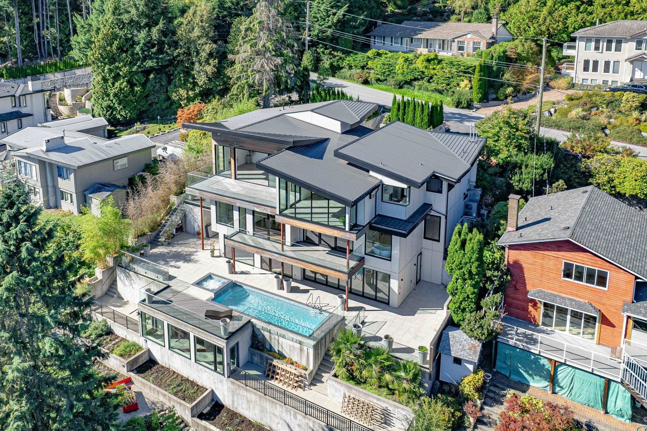 535 Craigmohr Drive, West Vancouver, BC
