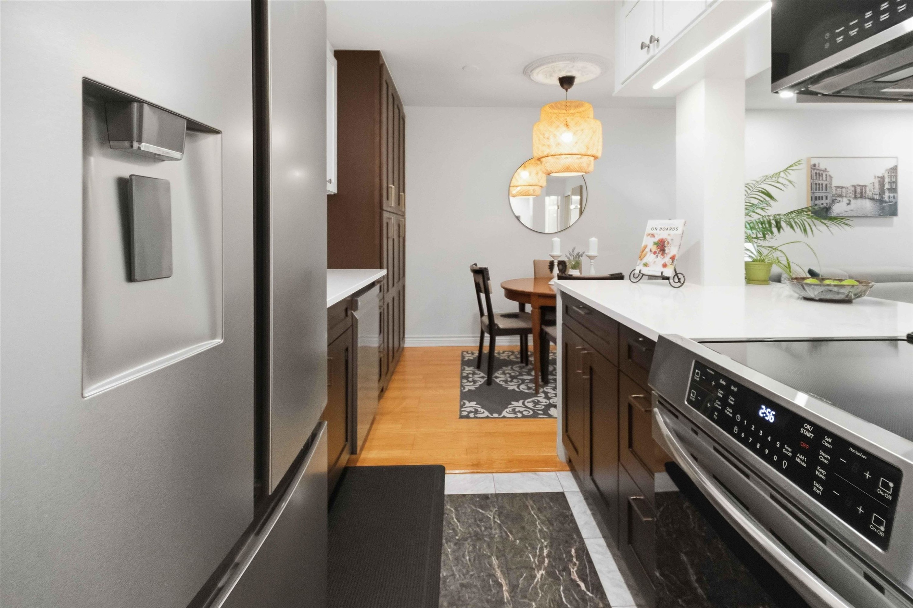 208-1422 3Rd Avenue E, Vancouver, BC