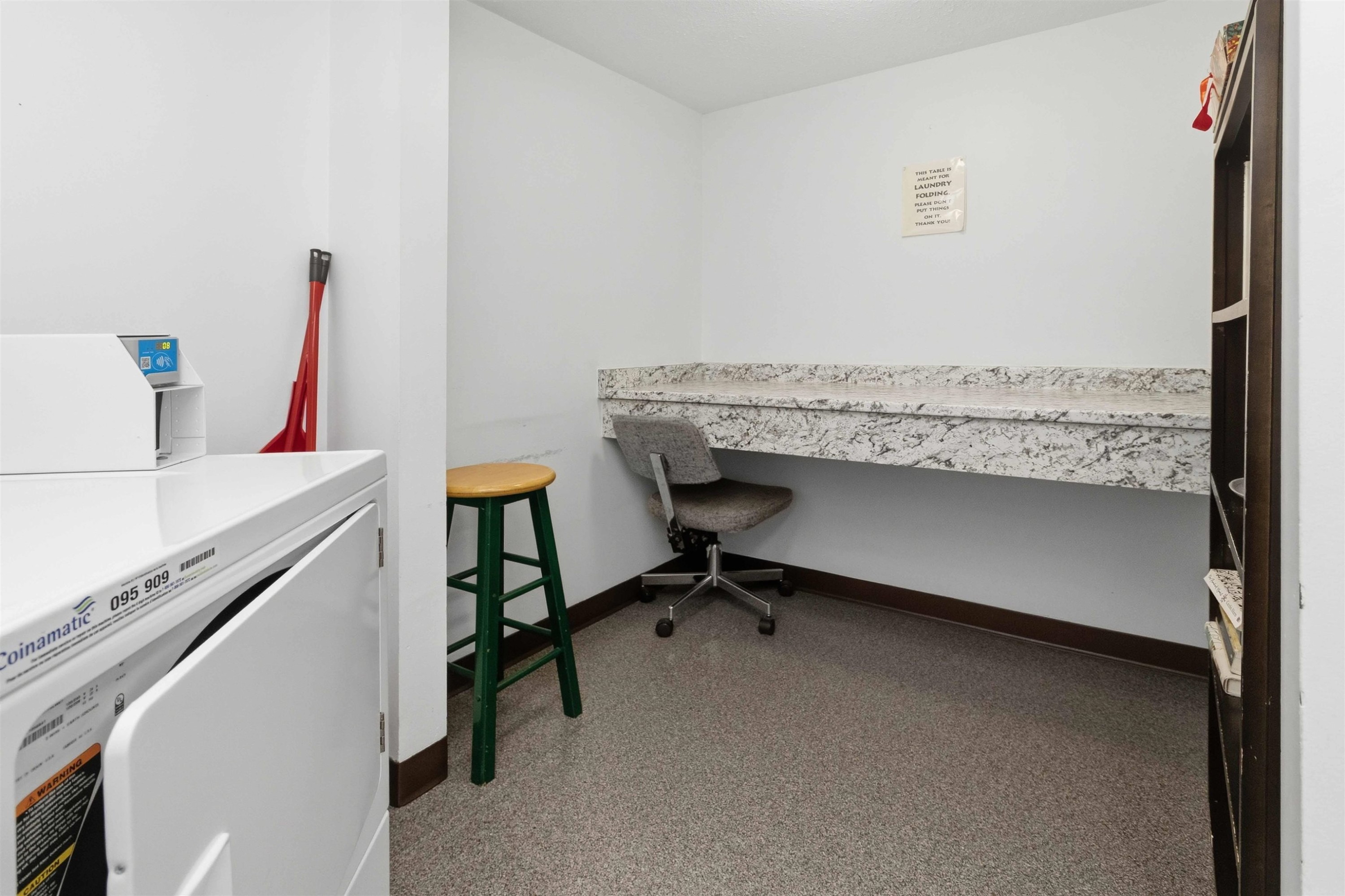 208-1422 3Rd Avenue E, Vancouver, BC