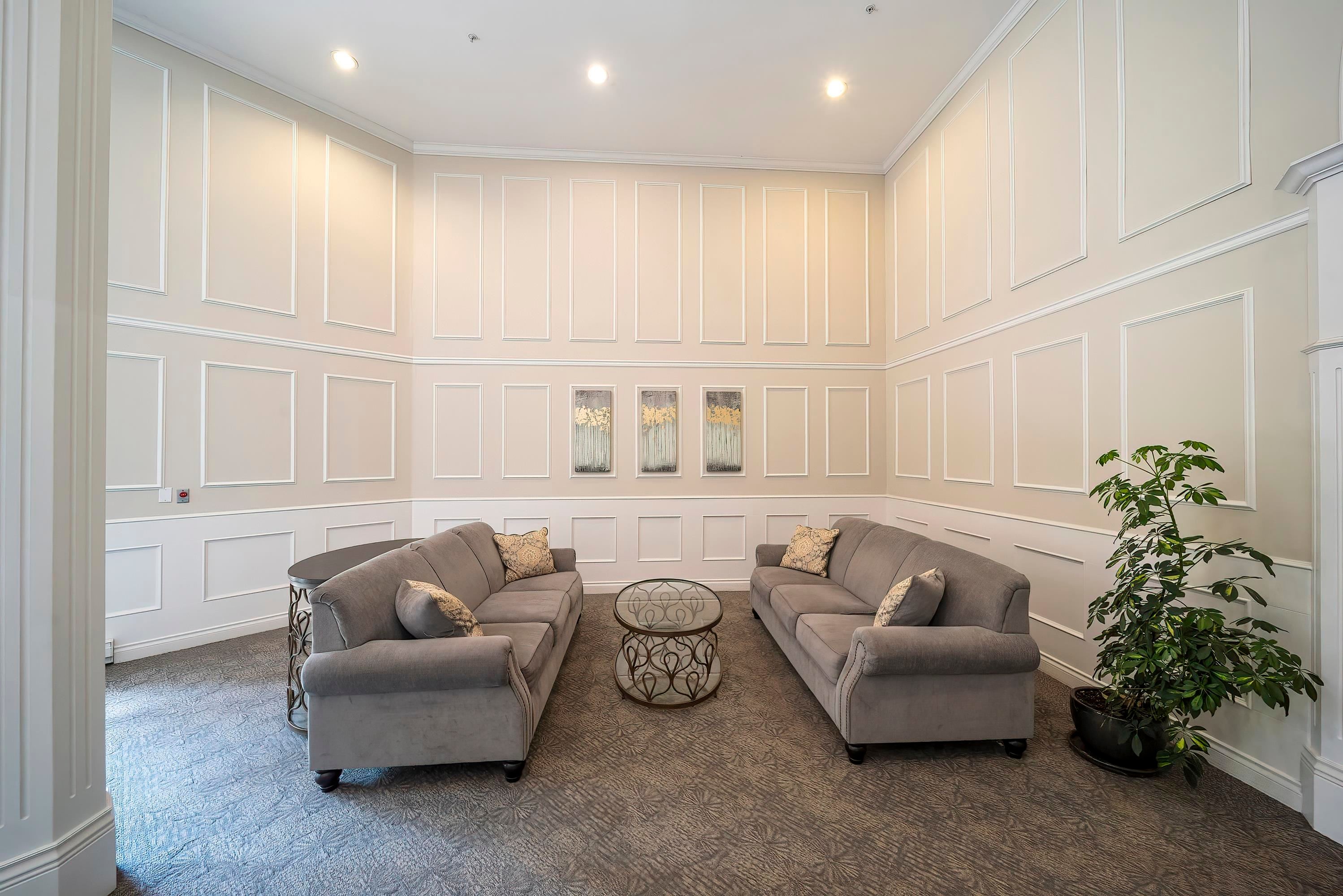 414-5262 Oakmount Crescent, Burnaby, BC