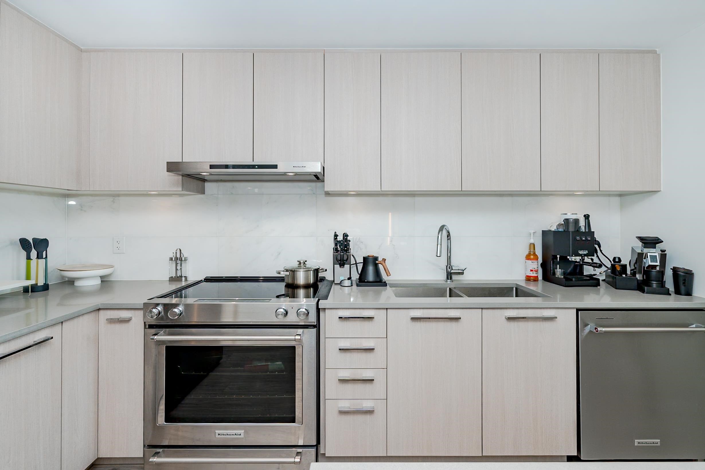 416-6438 Byrnepark Drive, Burnaby, BC