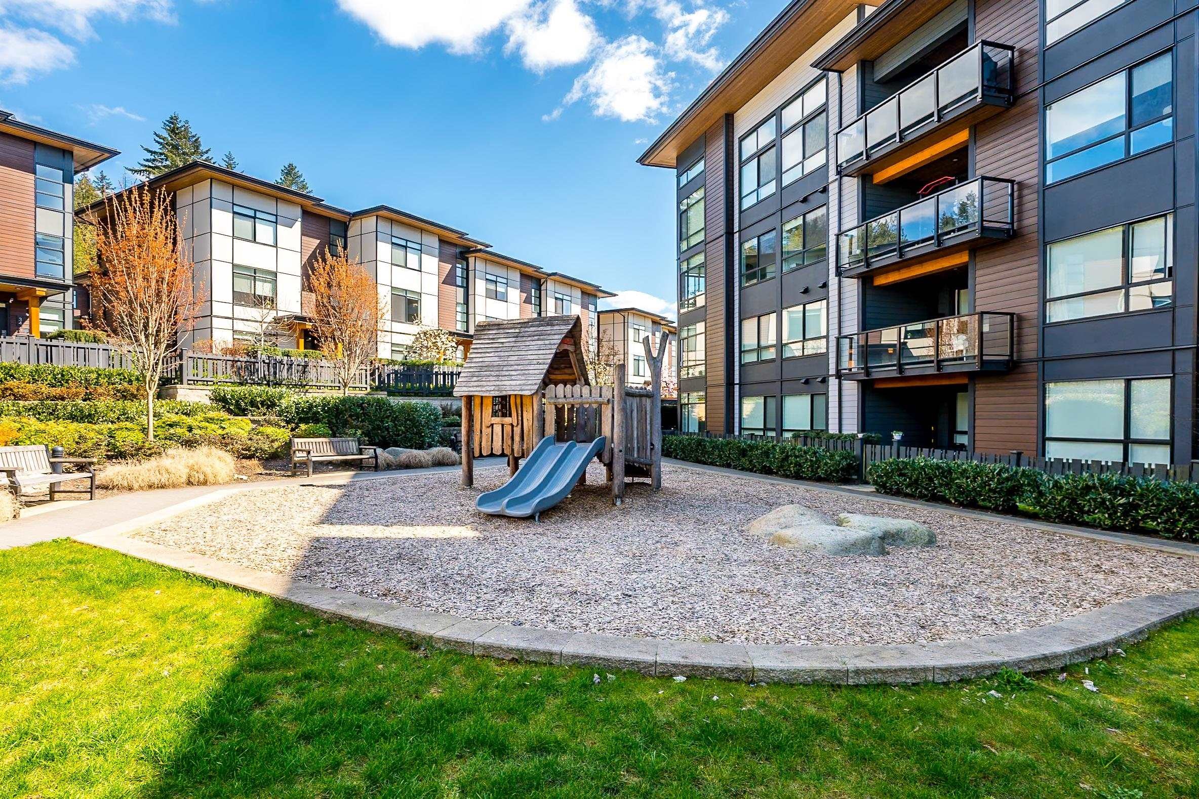 416-6438 Byrnepark Drive, Burnaby, BC