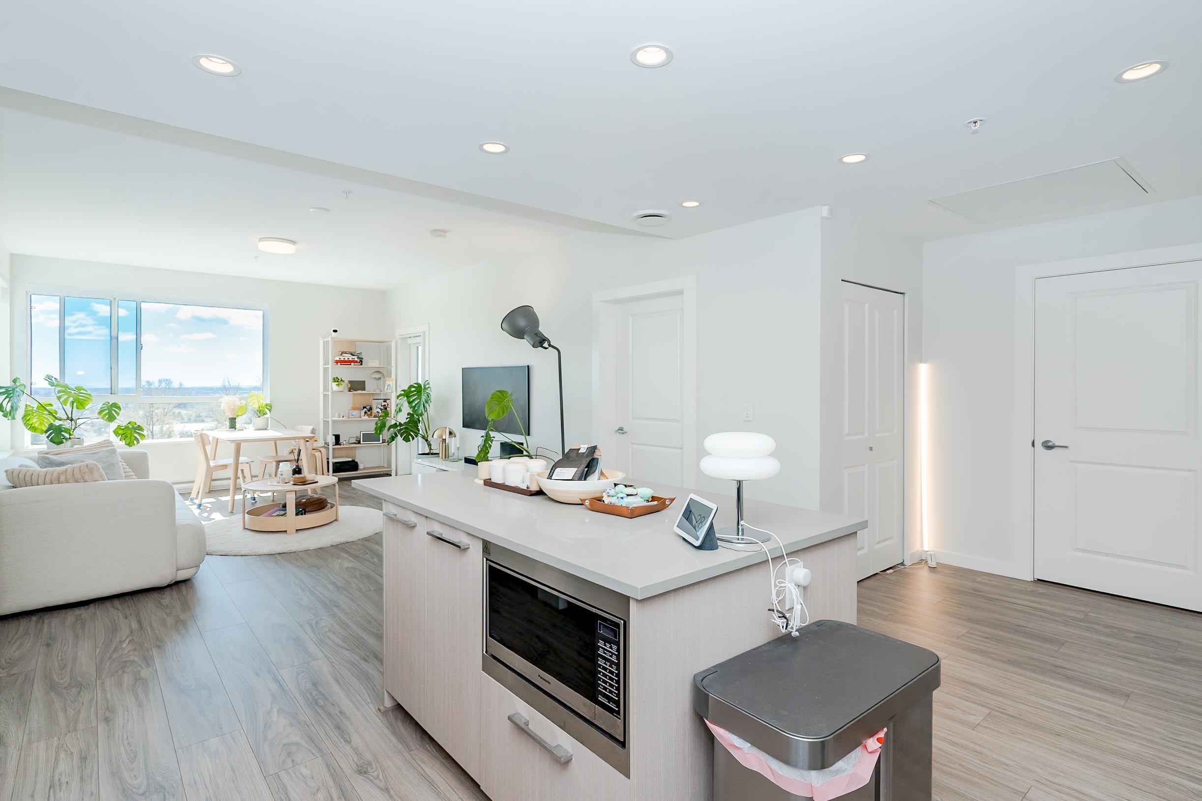 416-6438 Byrnepark Drive, Burnaby, BC