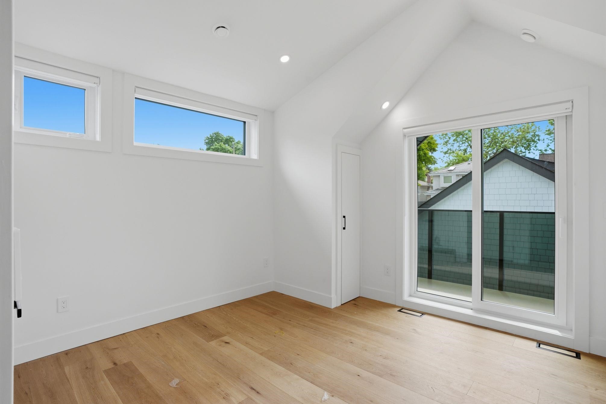 2-2438 20Th Avenue E, Vancouver, BC