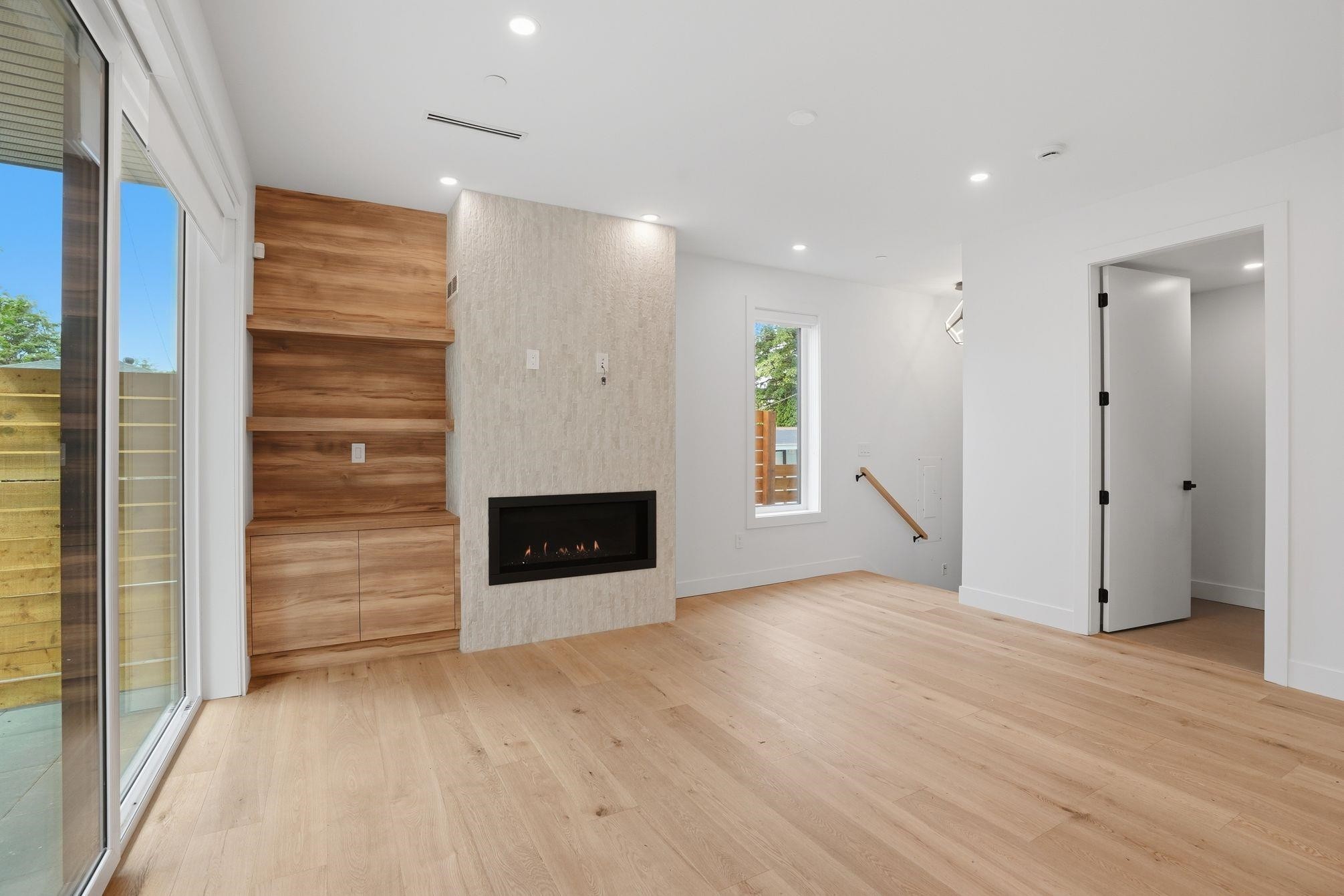 2-2438 20Th Avenue E, Vancouver, BC