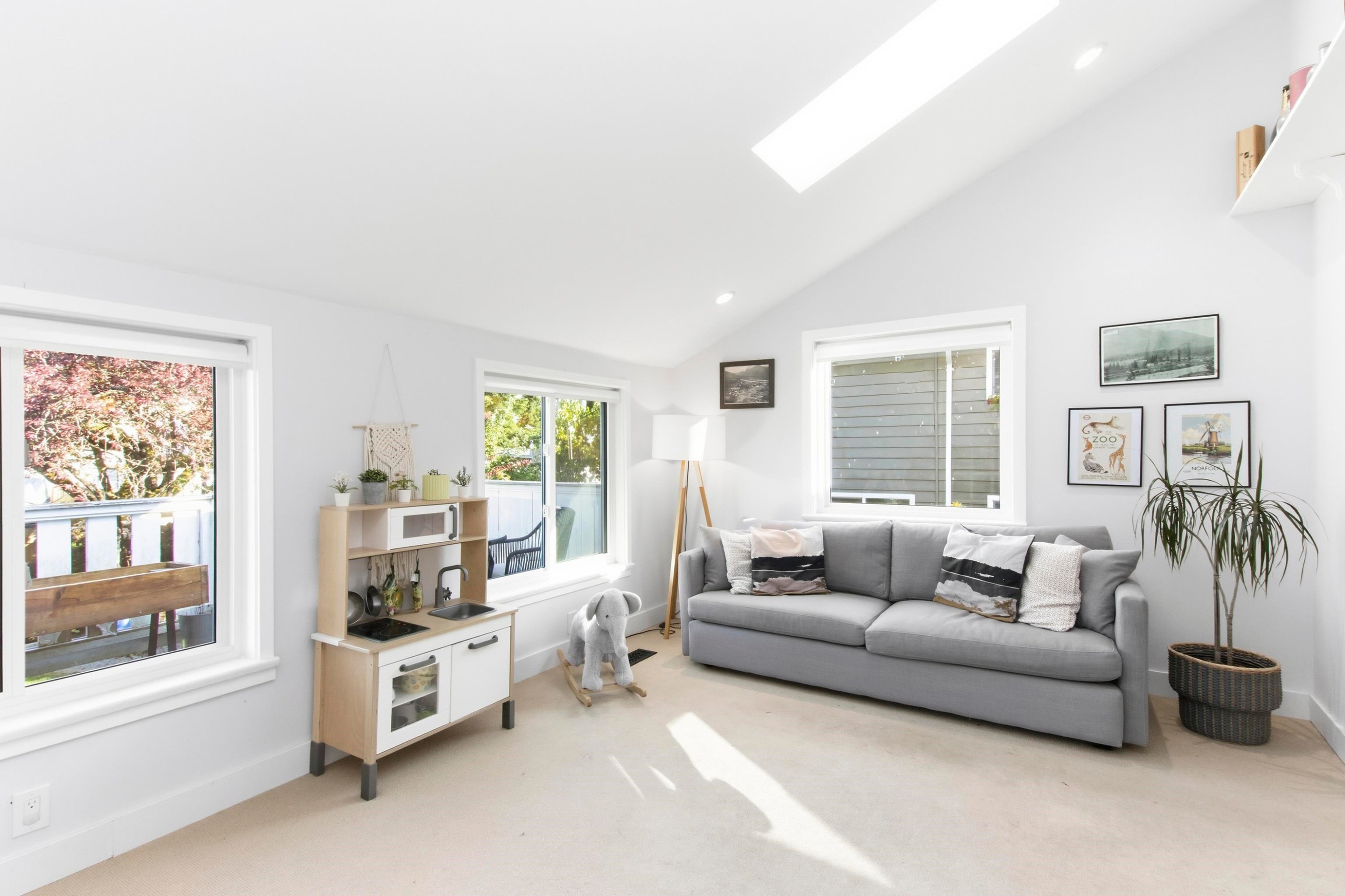 38054 Fifth Avenue, Squamish, BC