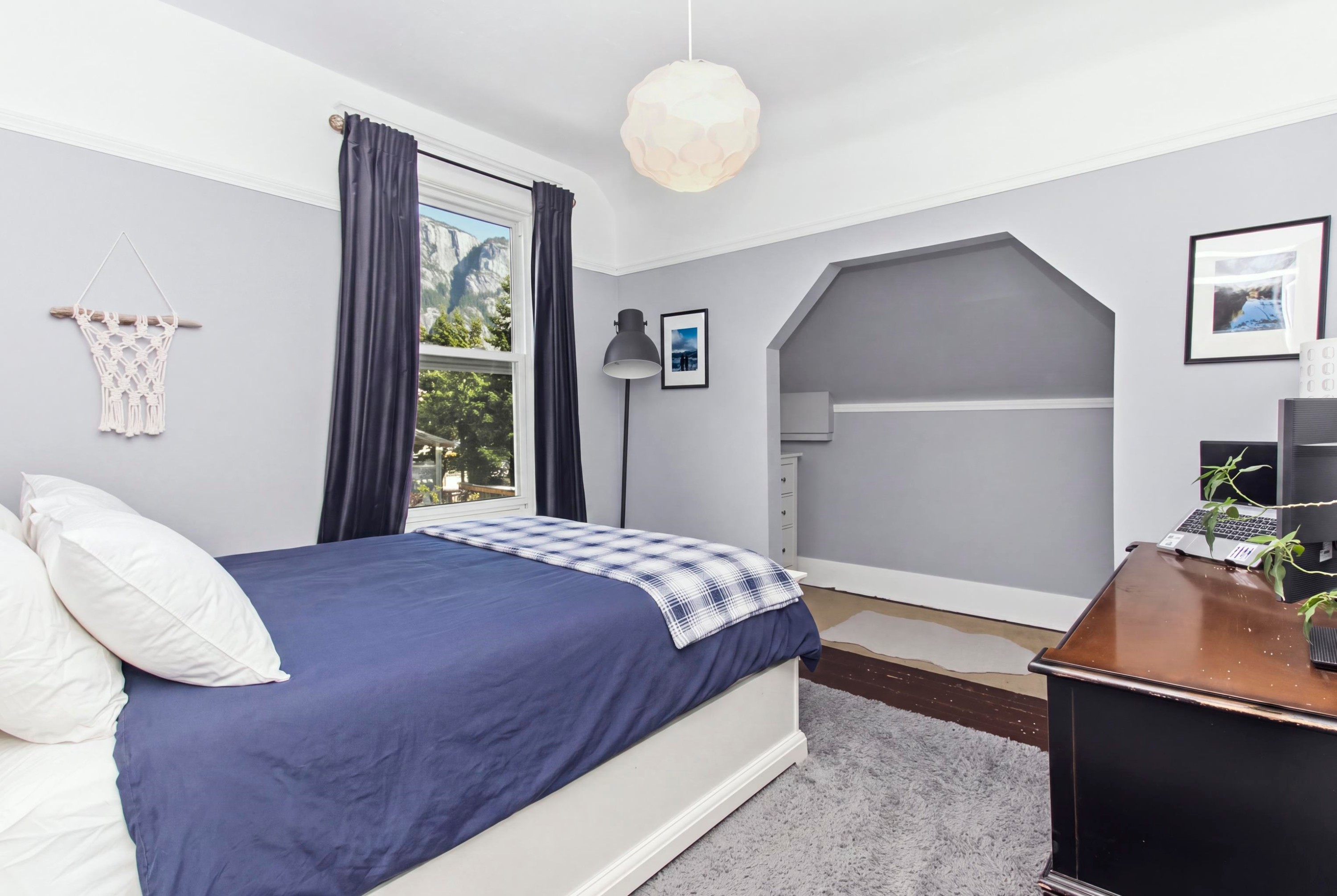 38054 Fifth Avenue, Squamish, BC