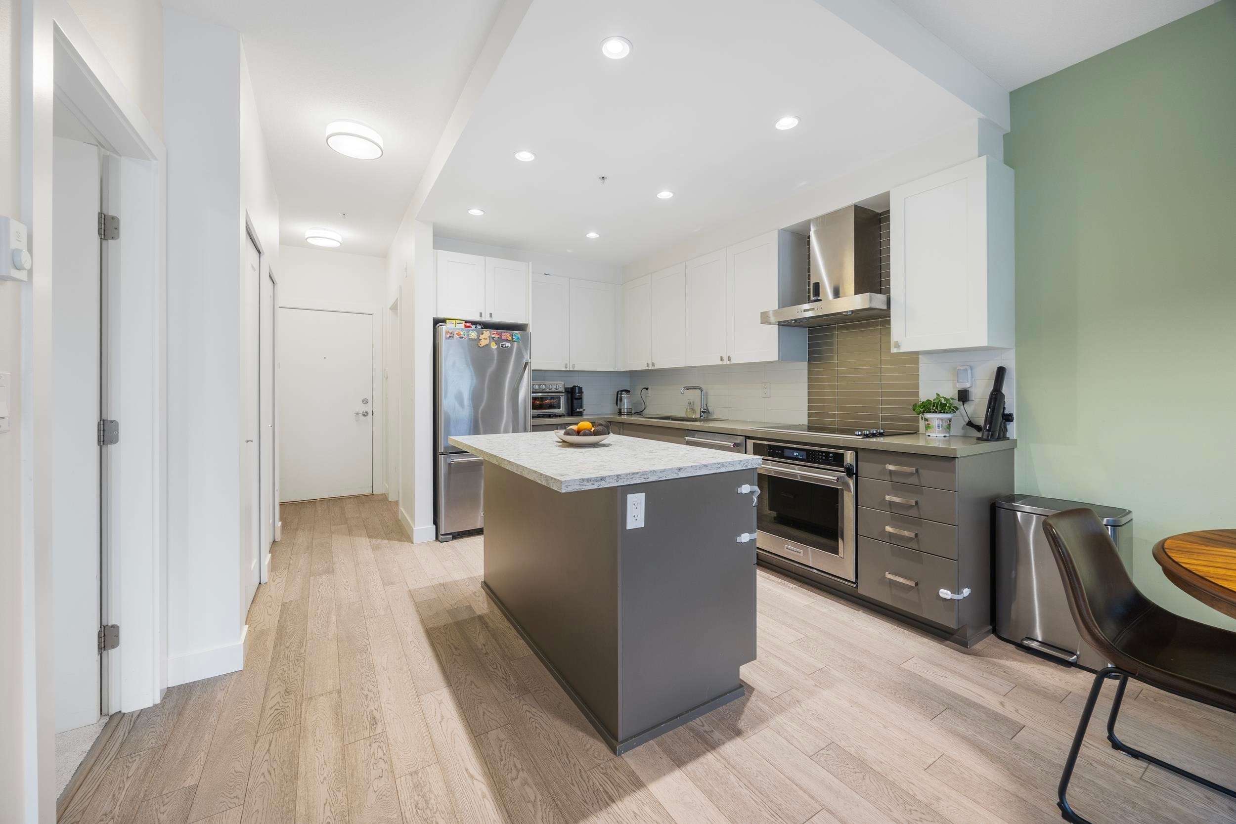 209-3399 Noel Drive, Burnaby, BC