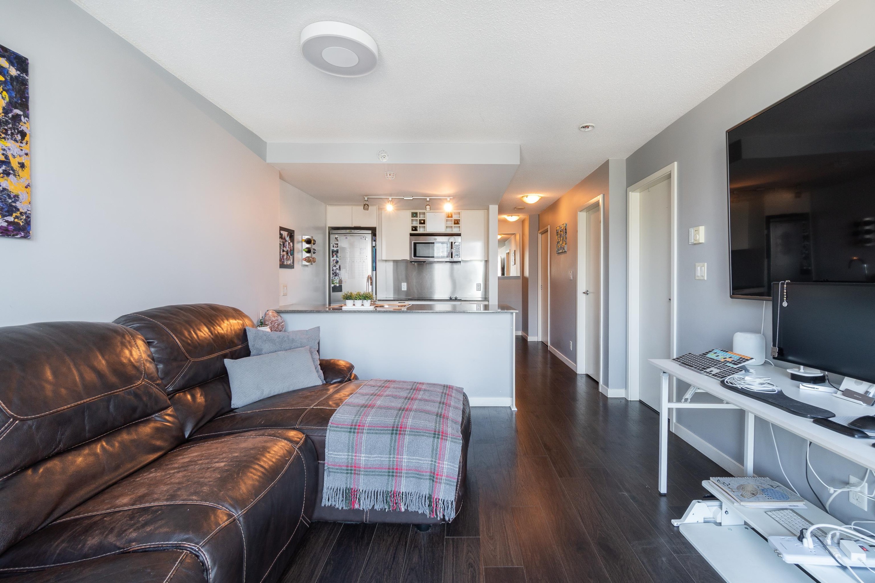 3301-233 Robson Street, Vancouver, BC