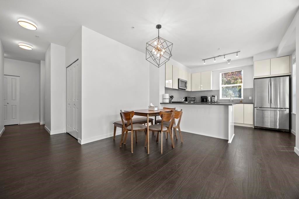 216-607 Cottonwood Avenue, Coquitlam, BC