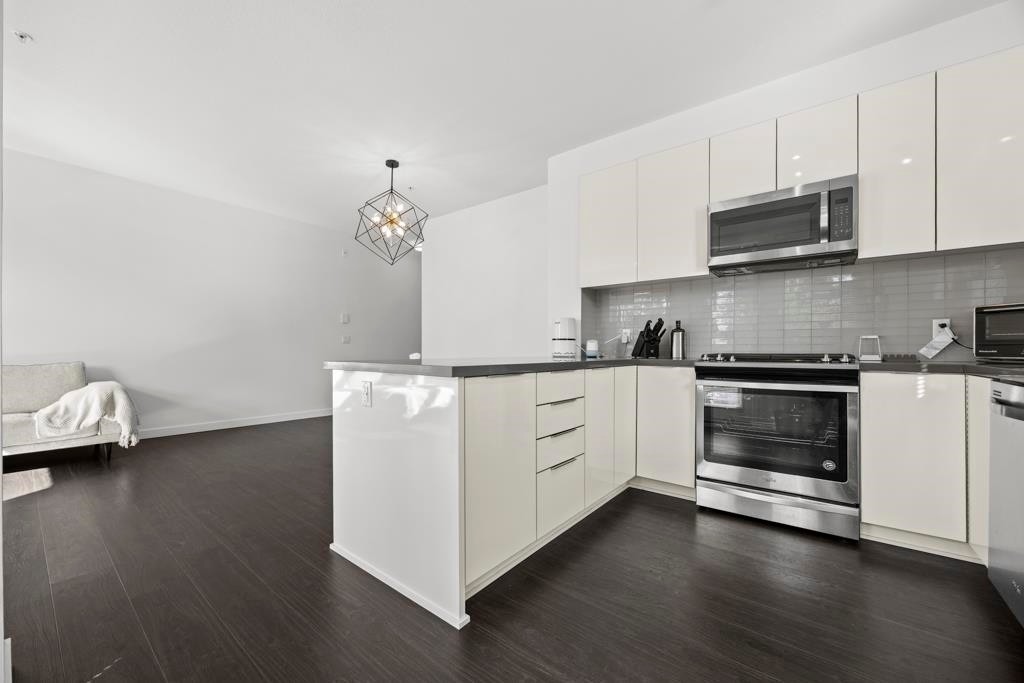 216-607 Cottonwood Avenue, Coquitlam, BC
