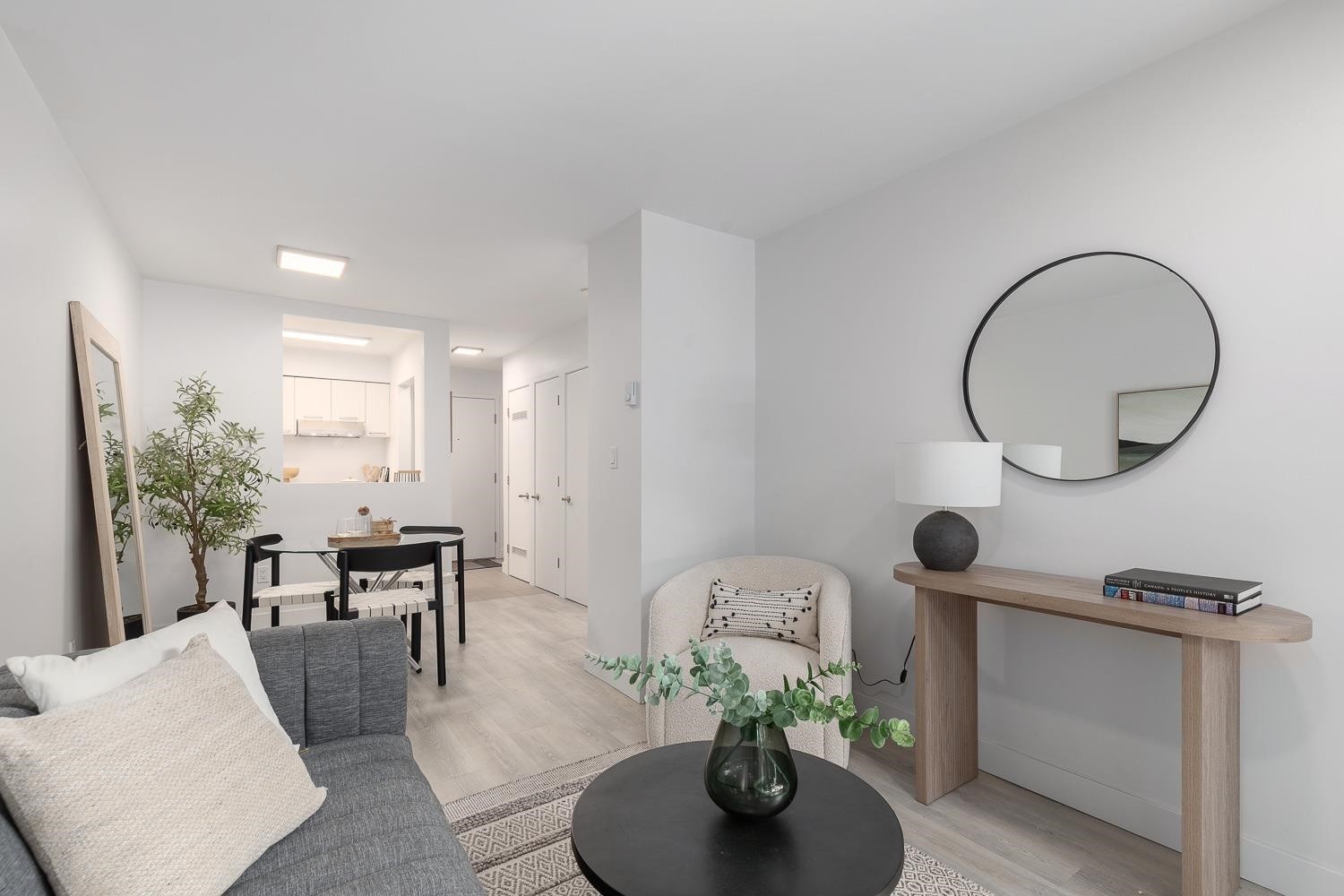 207-2410 Cornwall Avenue, Vancouver, BC
