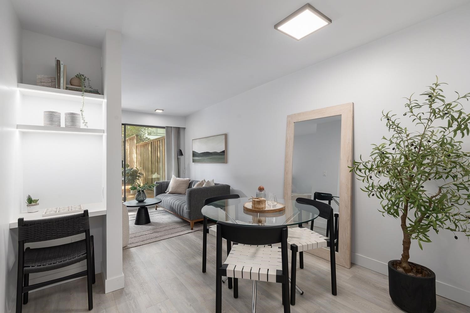 207-2410 Cornwall Avenue, Vancouver, BC