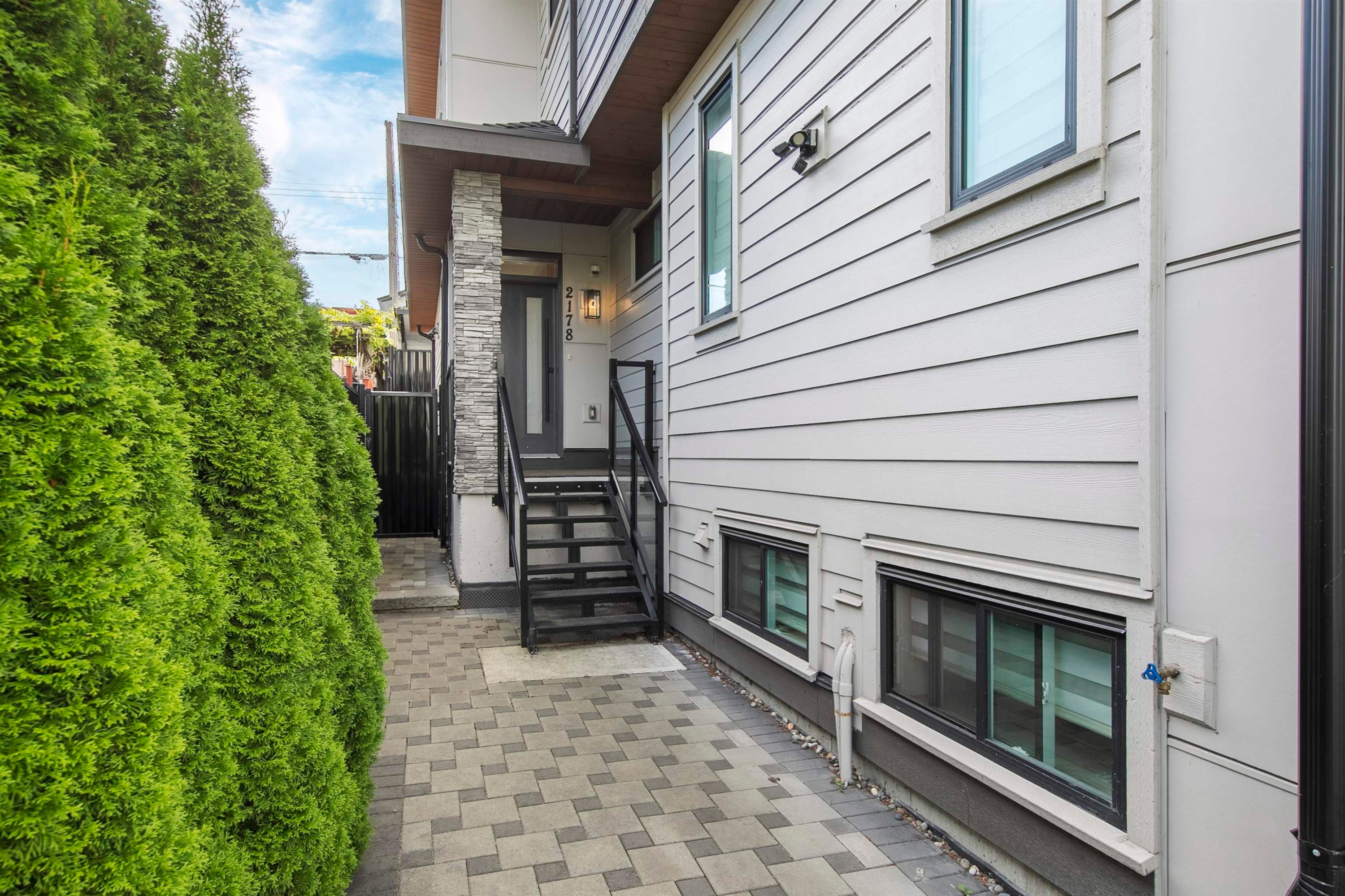 2178 Renfrew Street, Vancouver, BC