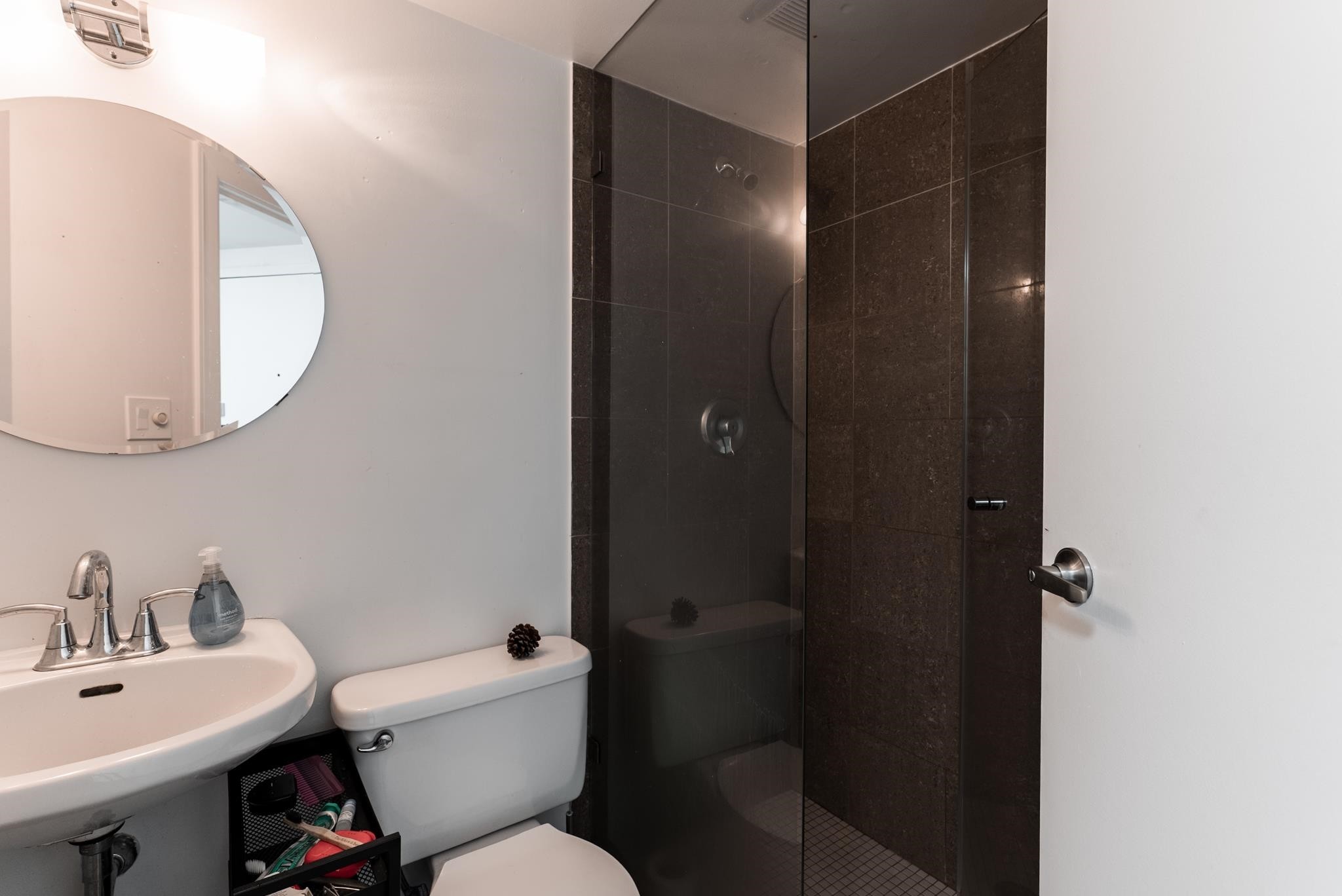 1401-907 Beach Avenue, Vancouver, BC