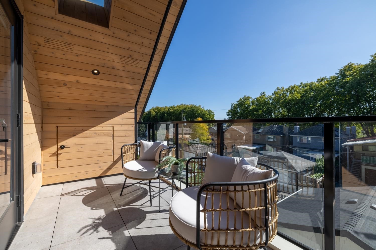 2-58 40Th Avenue E, Vancouver, BC