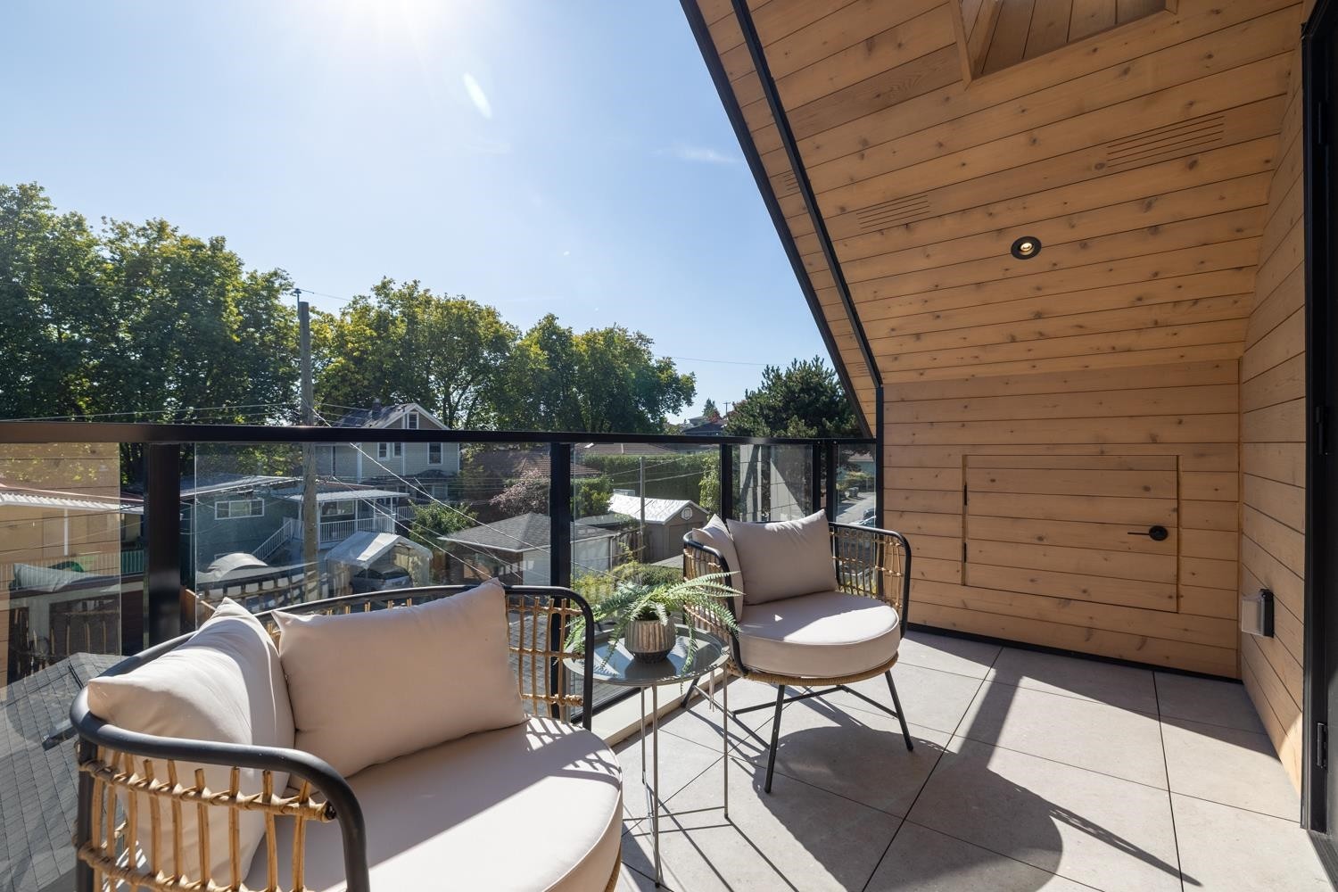 2-58 40Th Avenue E, Vancouver, BC