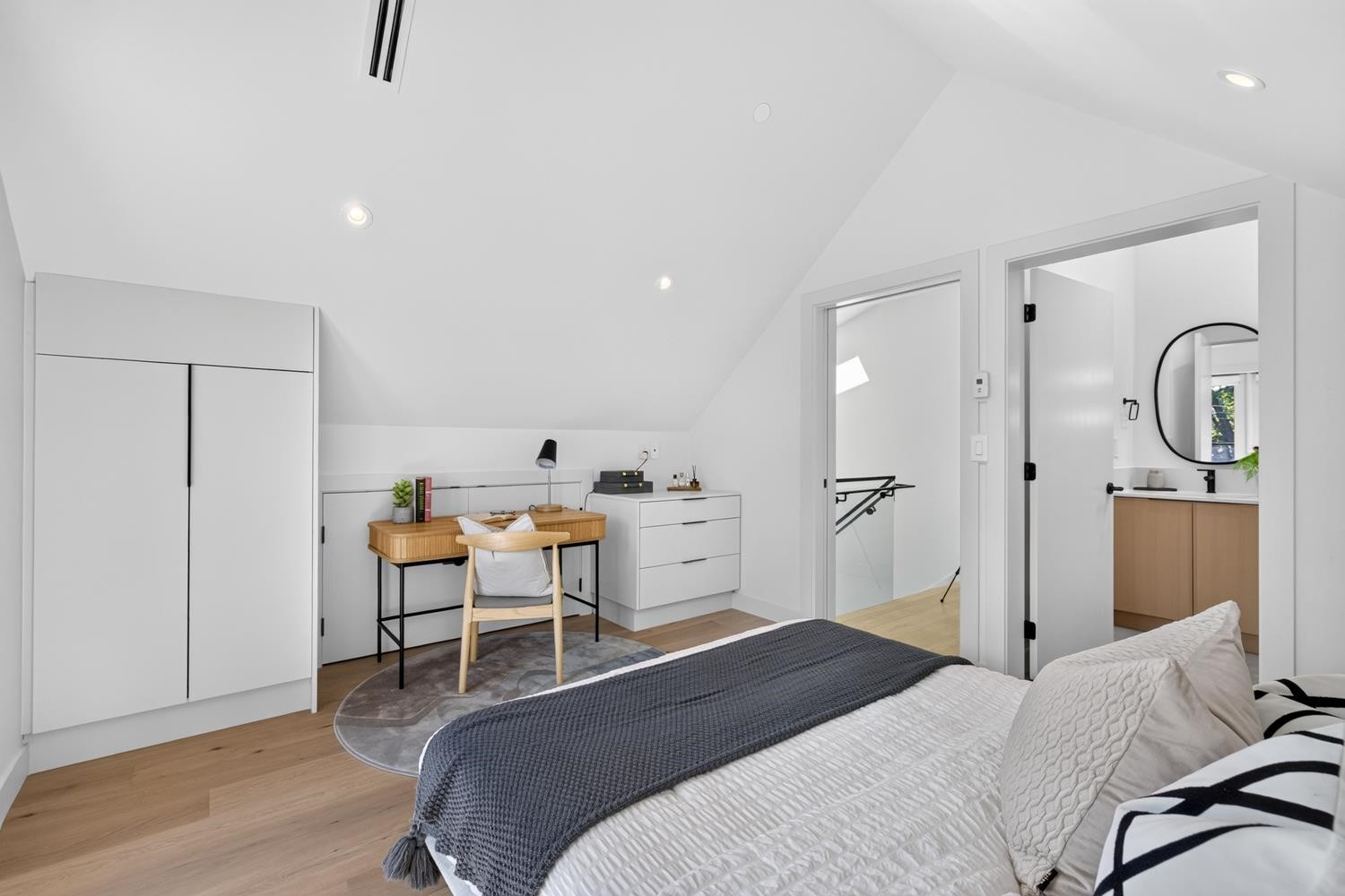 2-58 40Th Avenue E, Vancouver, BC