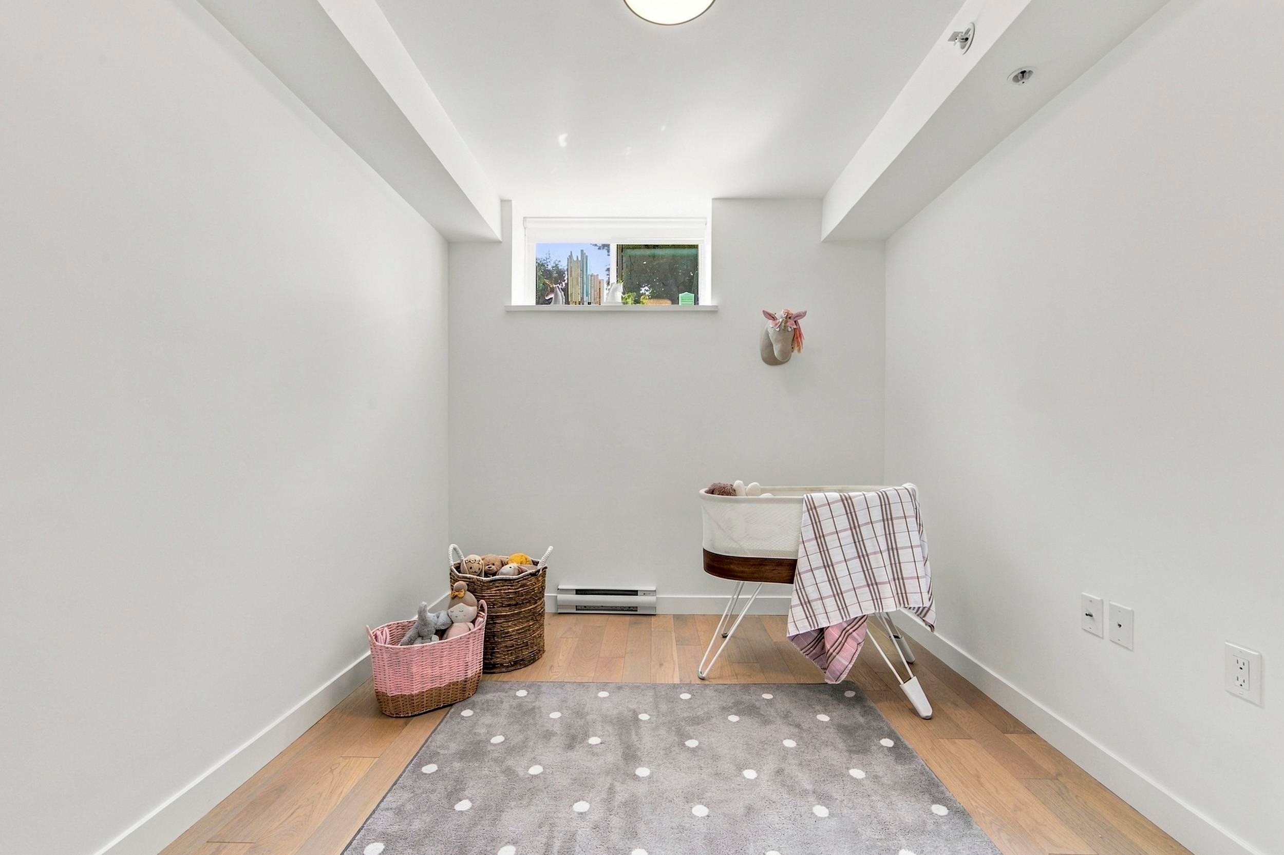 357 16Th Avenue E, Vancouver, BC