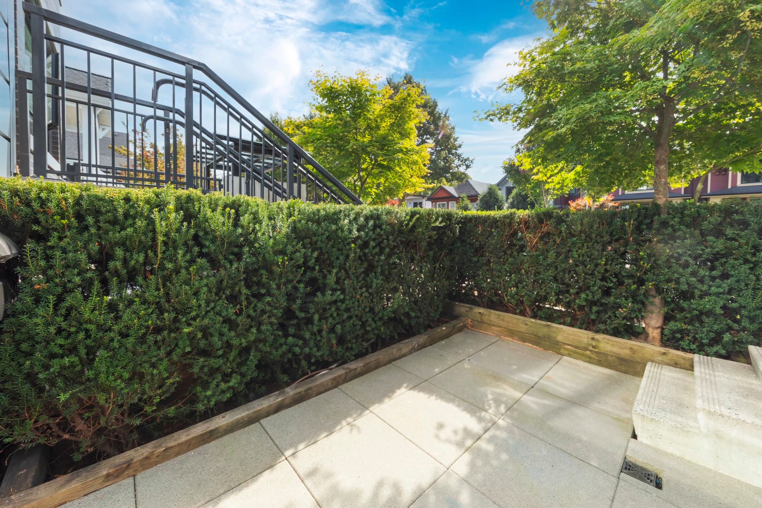357 16Th Avenue E, Vancouver, BC