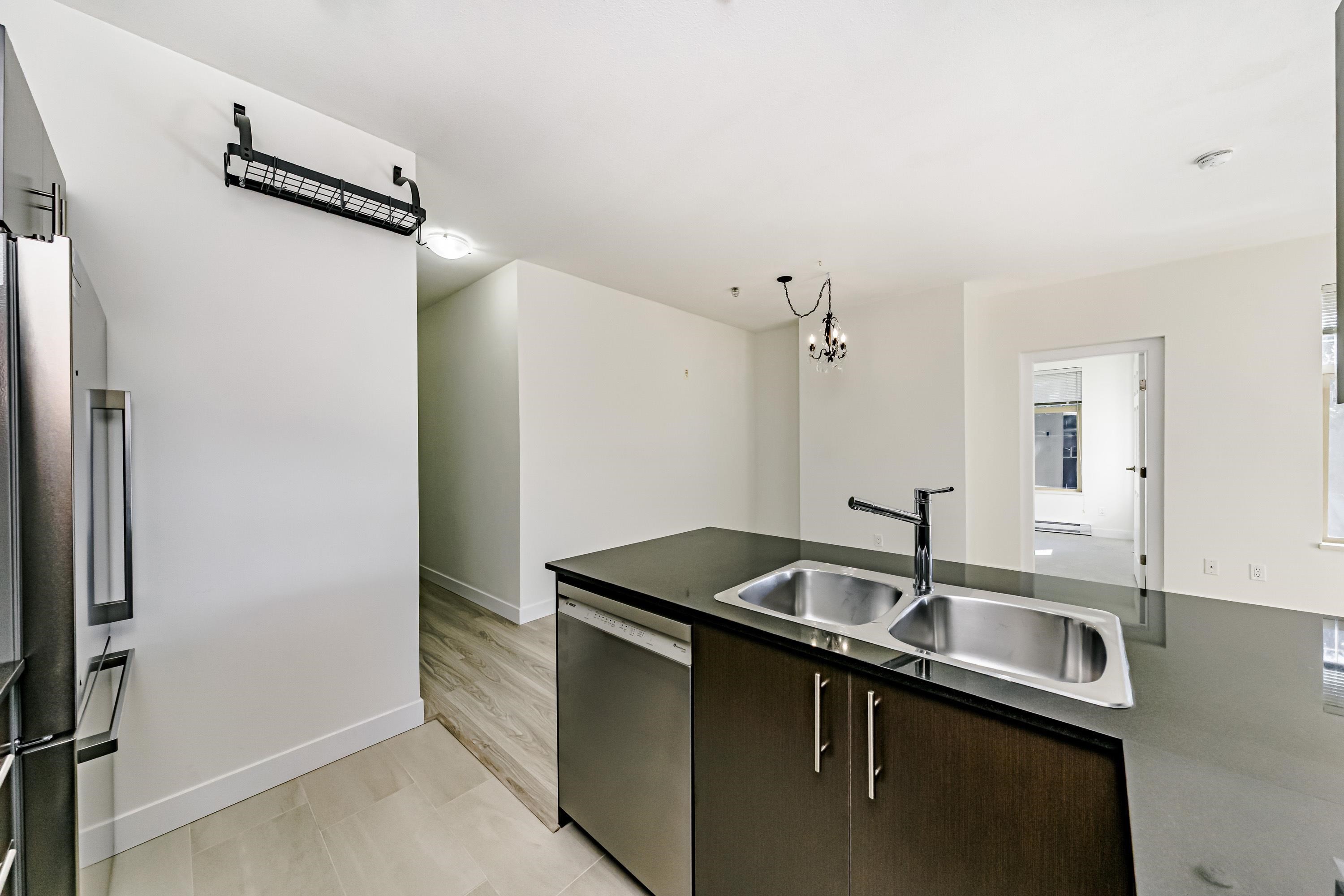 107-1633 Mackay Avenue, North Vancouver, BC