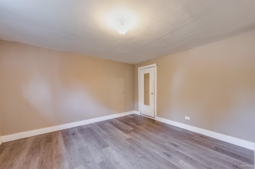 96 16Th Avenue W, Vancouver, BC 