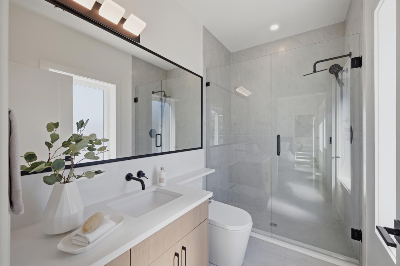 3016 19Th Avenue E, Vancouver, BC