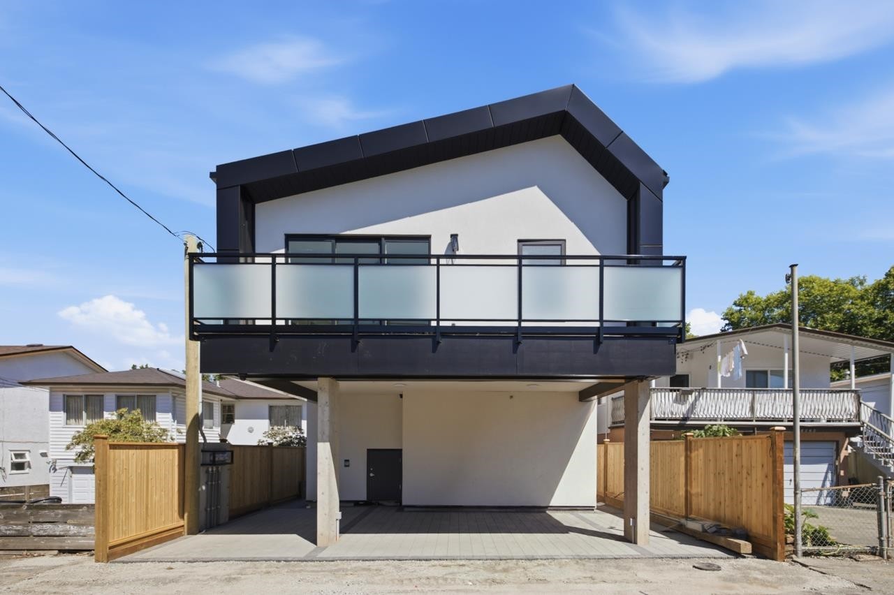3016 19Th Avenue E, Vancouver, BC