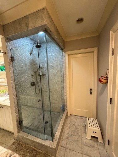 1086 Mathers Avenue, West Vancouver, BC 