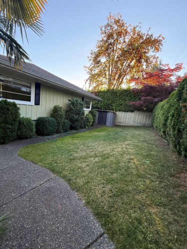 1086 Mathers Avenue, West Vancouver, BC 